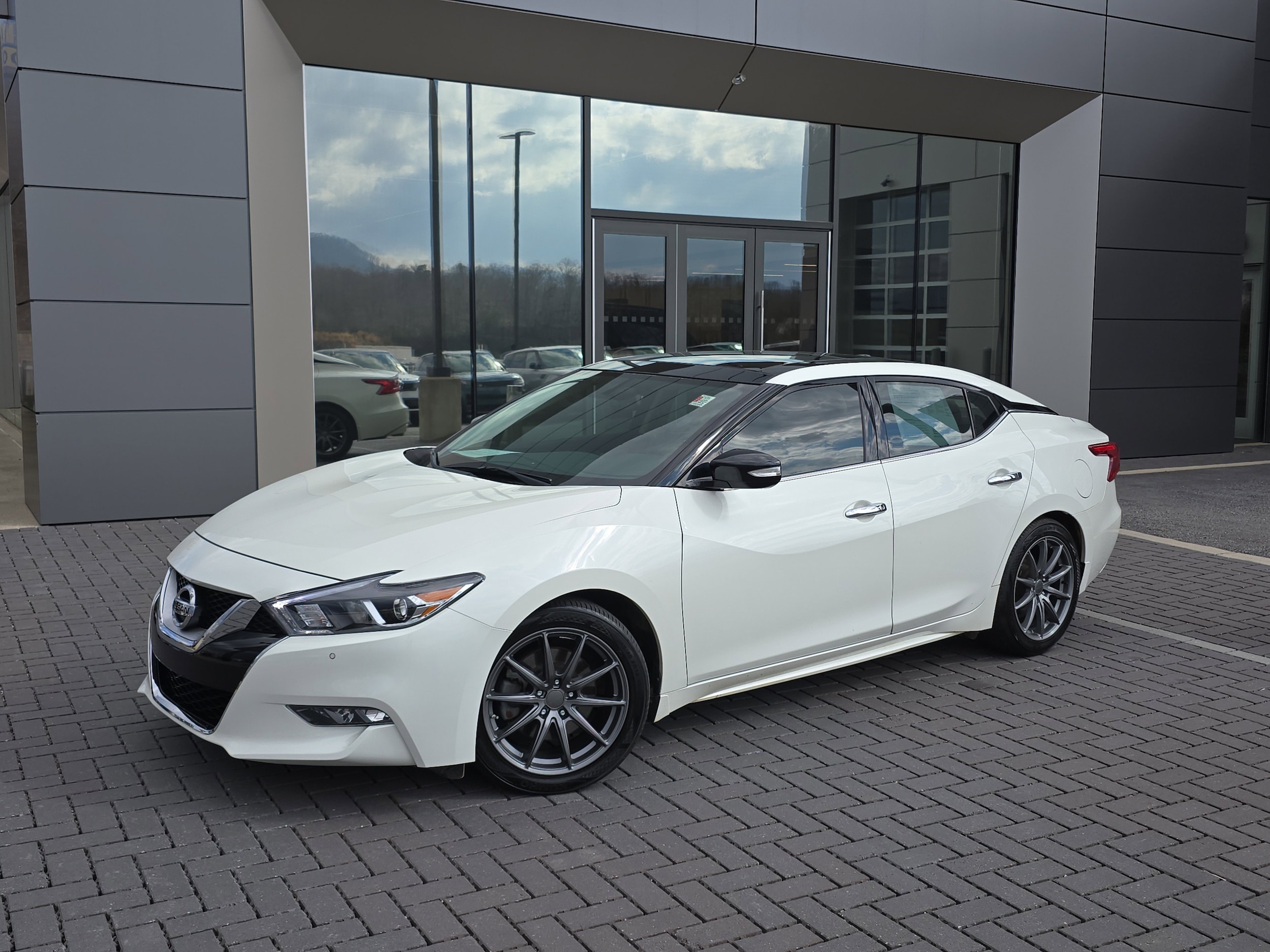 2017 Nissan Maxima SL