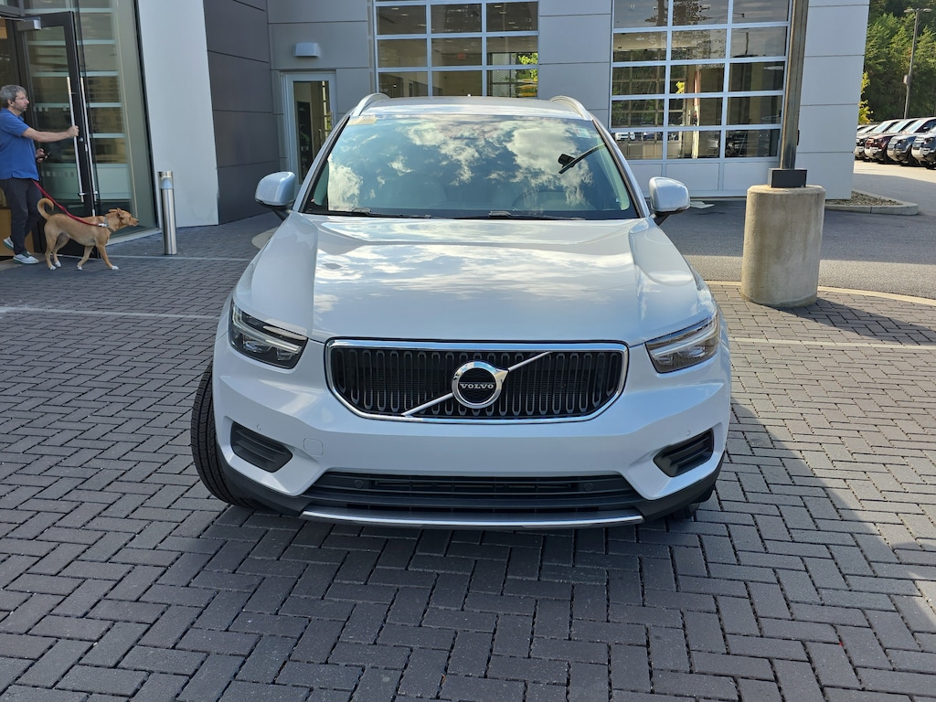 Used 2020 Volvo XC40 Momentum T5 AWD Momentum