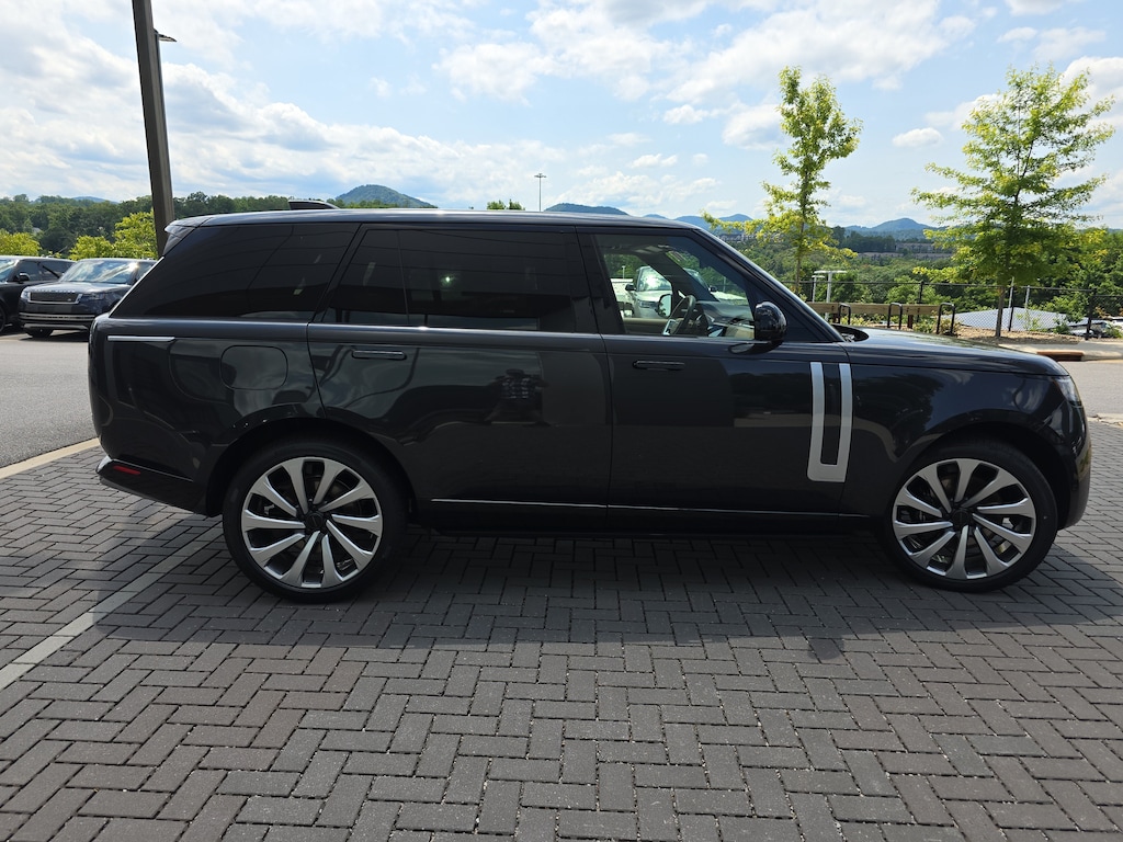 New 2026 Land Rover Range Rover Autobiography SUV