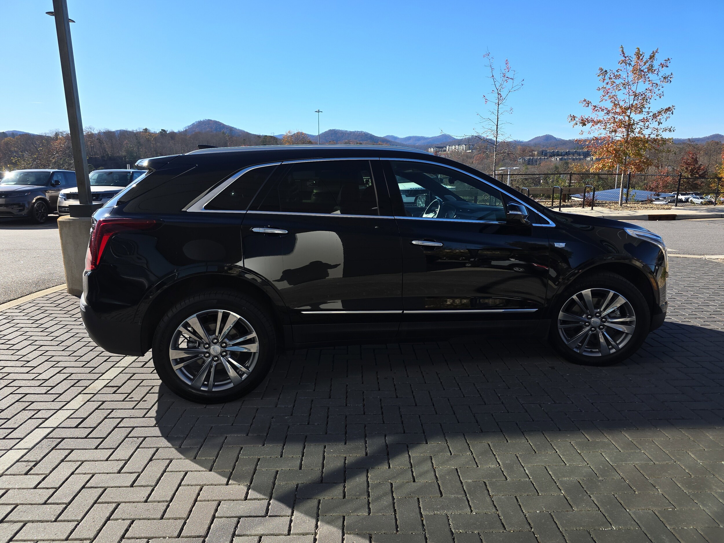 2025 Cadillac XT5 Premium Luxury photo 3
