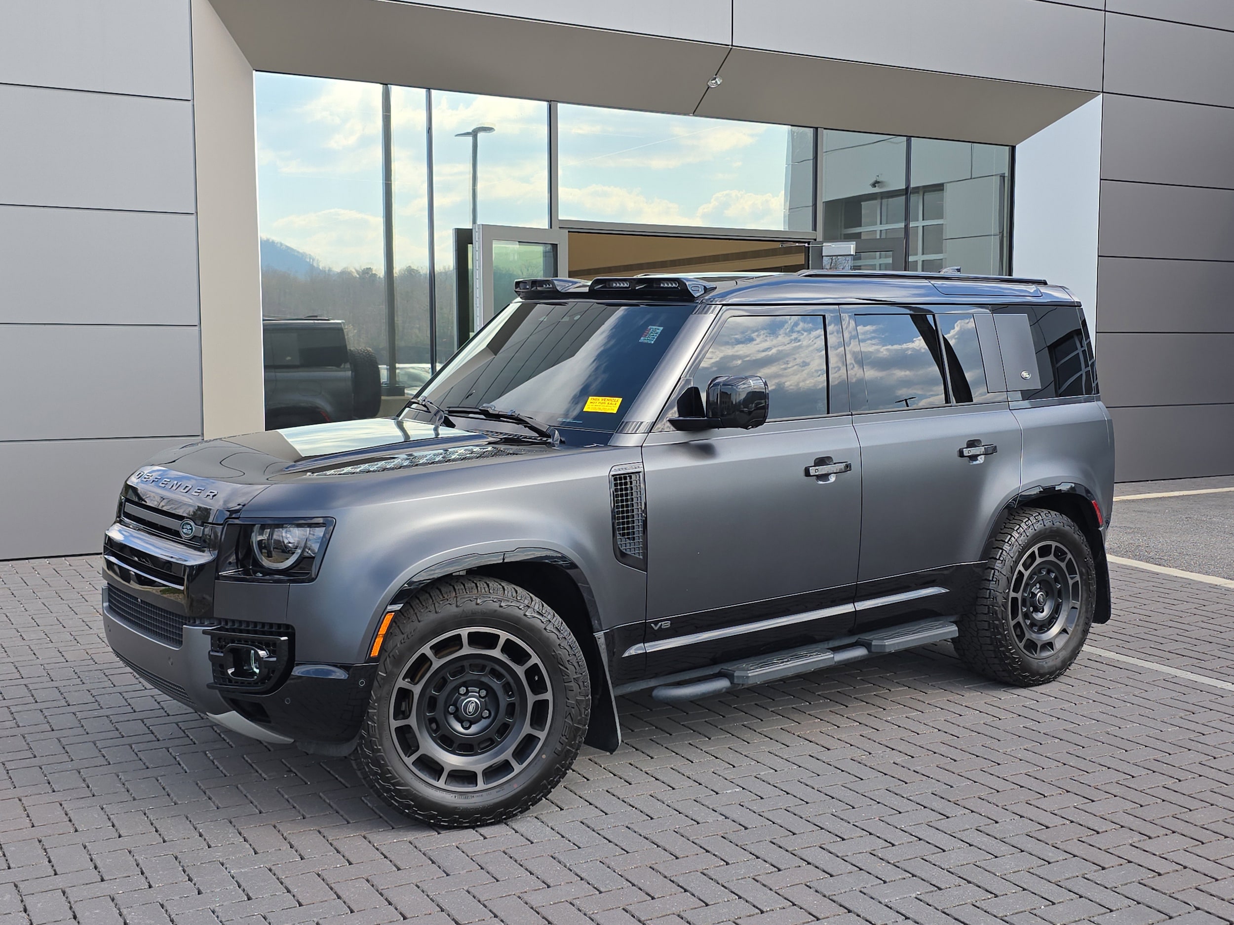 2024 Land Rover Defender Carpathian Edition