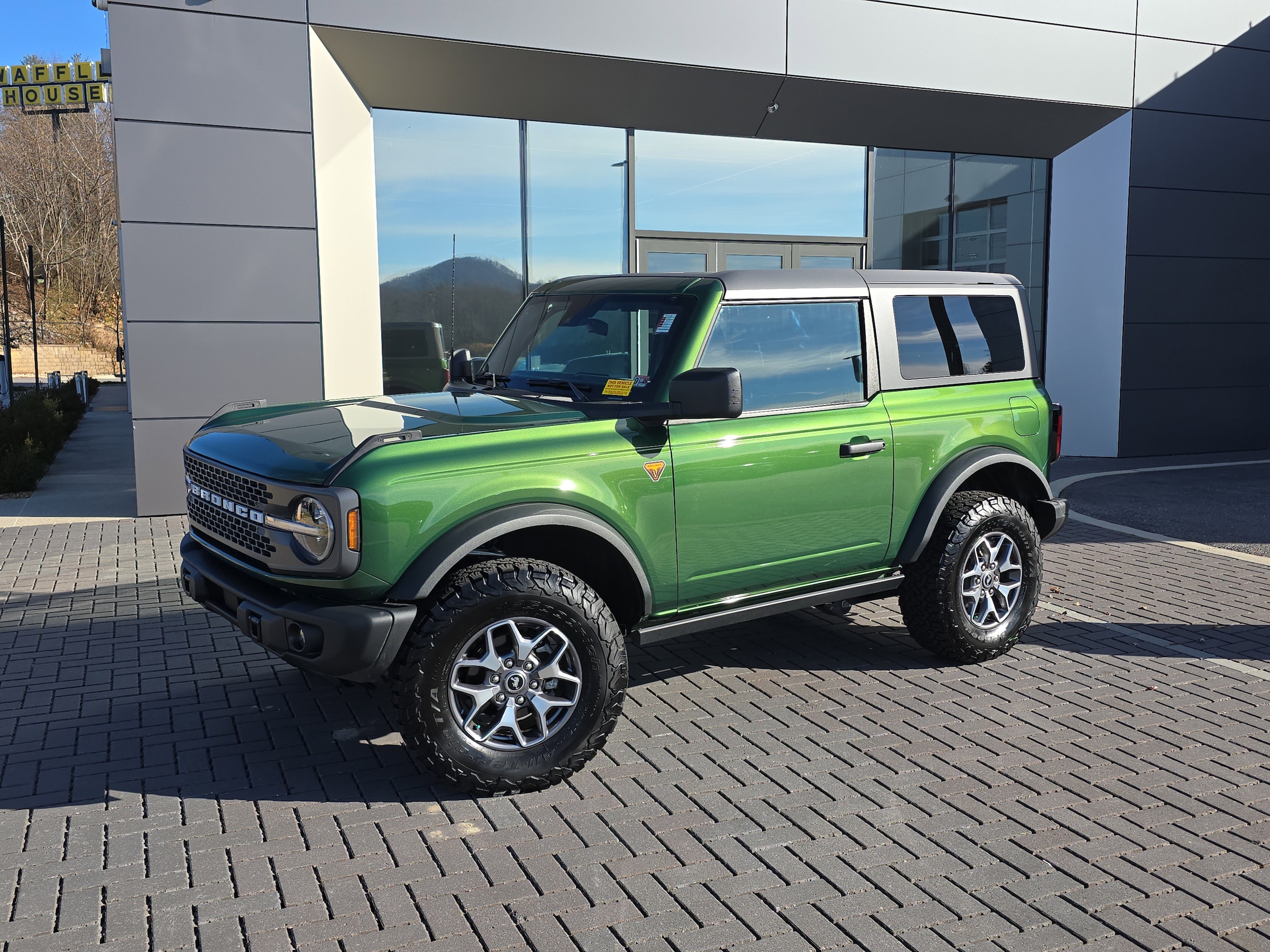 2023 Ford Bronco 2-Door Badlands's photo