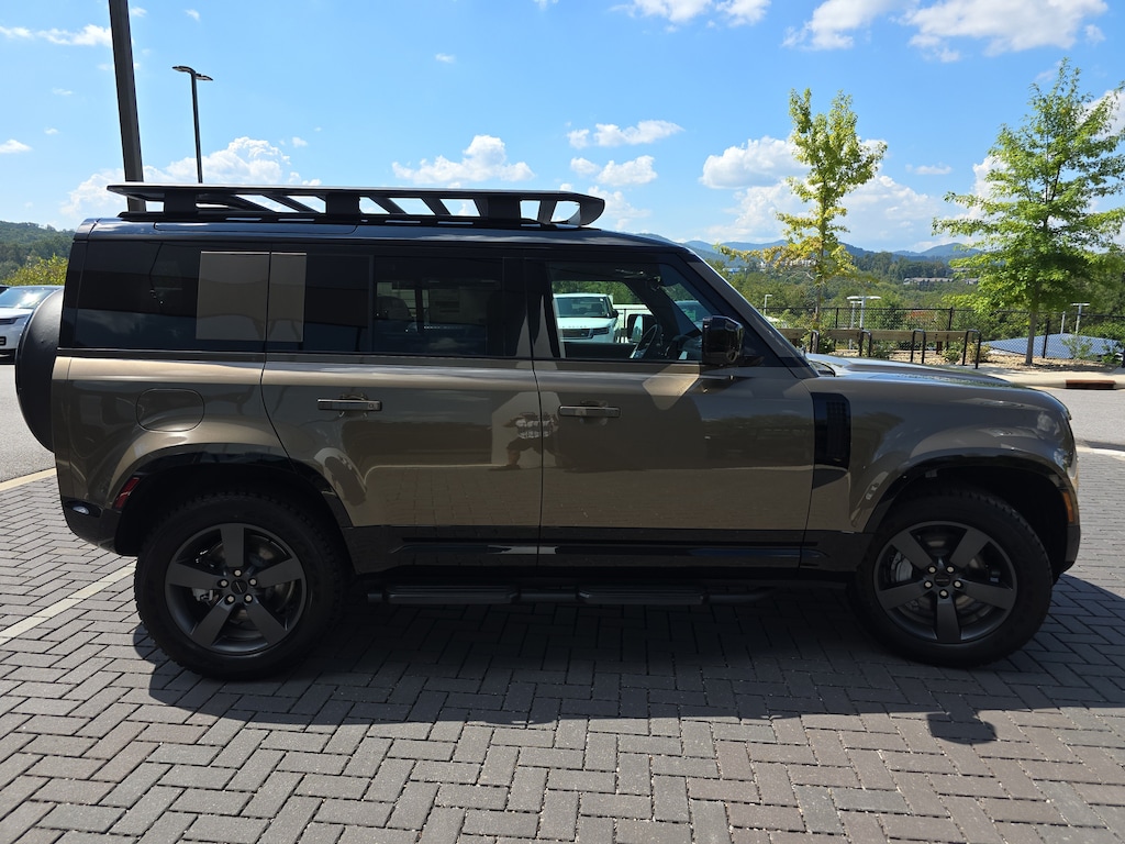 New 2026 Land Rover Defender 110 X-Dynamic SE SUV