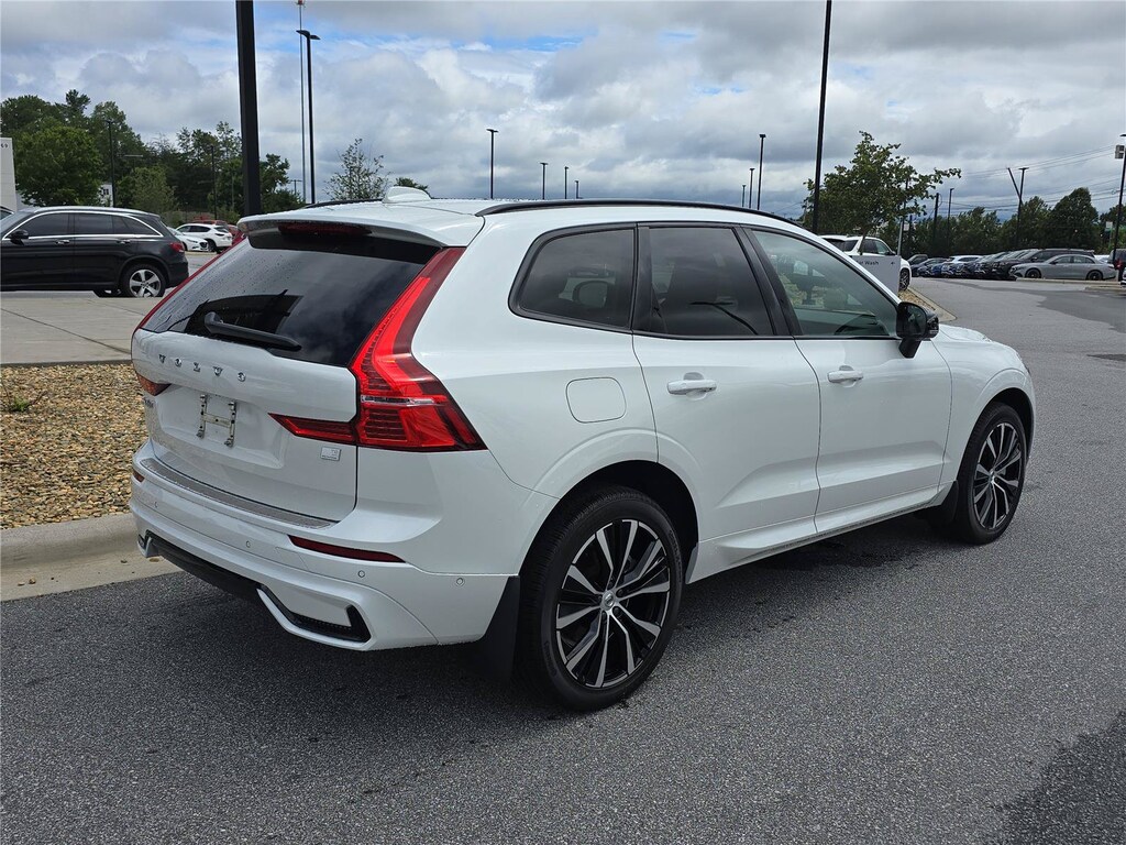 Used 2023 Volvo XC60 Recharge Plug-In Hybrid T8 eAWD PHEV Ultimate Dark Theme