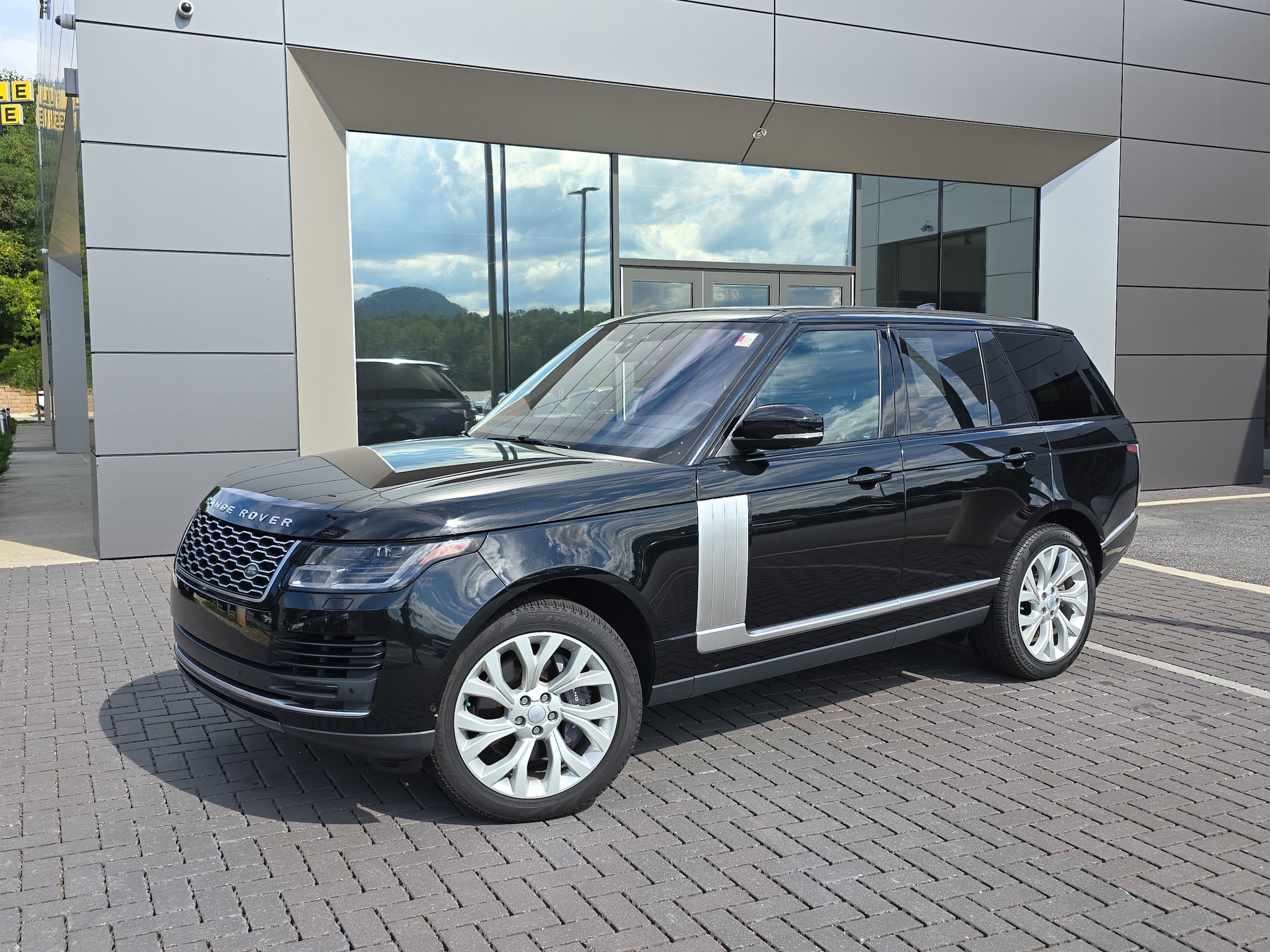 2022 Land Rover Range Rover P400 HSE Westminster Edition