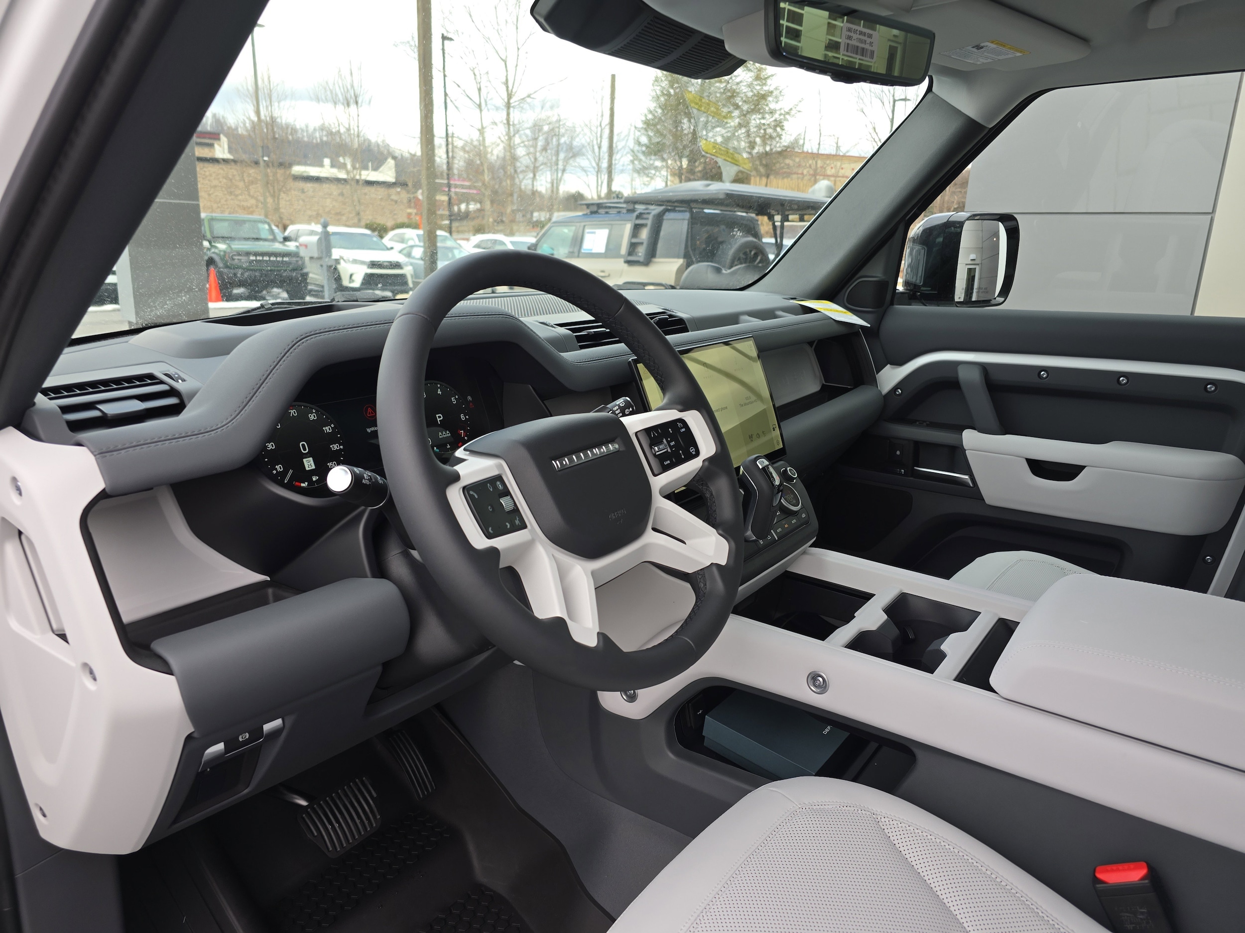 2026 Land Rover Defender X-Dynamic SE - Photo 23