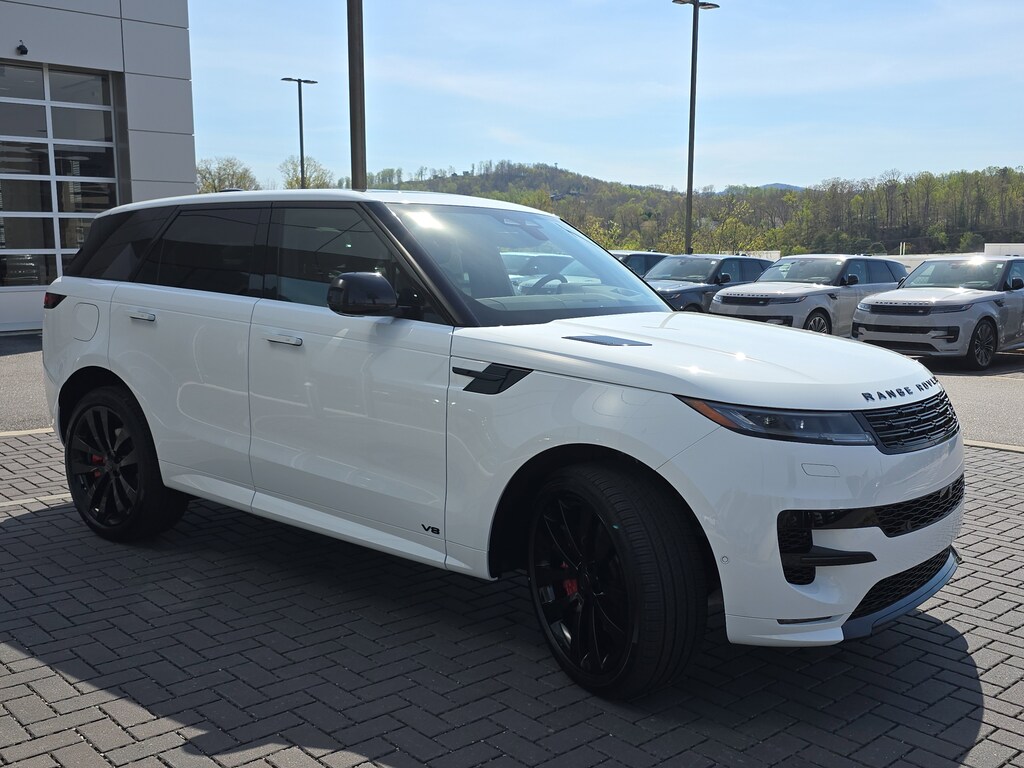 New 2026 Land Rover Range Rover Sport Dynamic SE SUV
