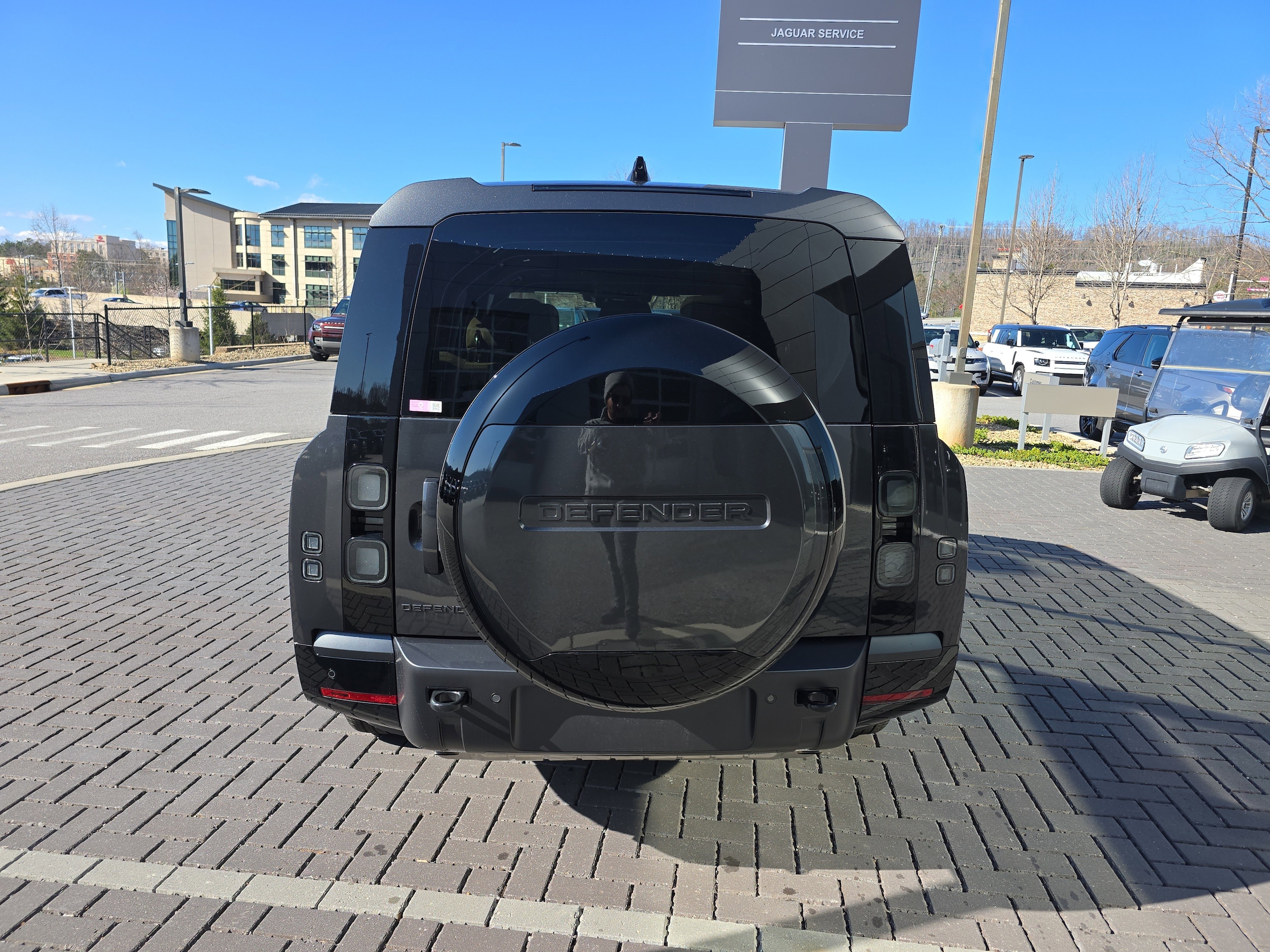 2026 Land Rover Defender X-Dynamic SE - Photo 6