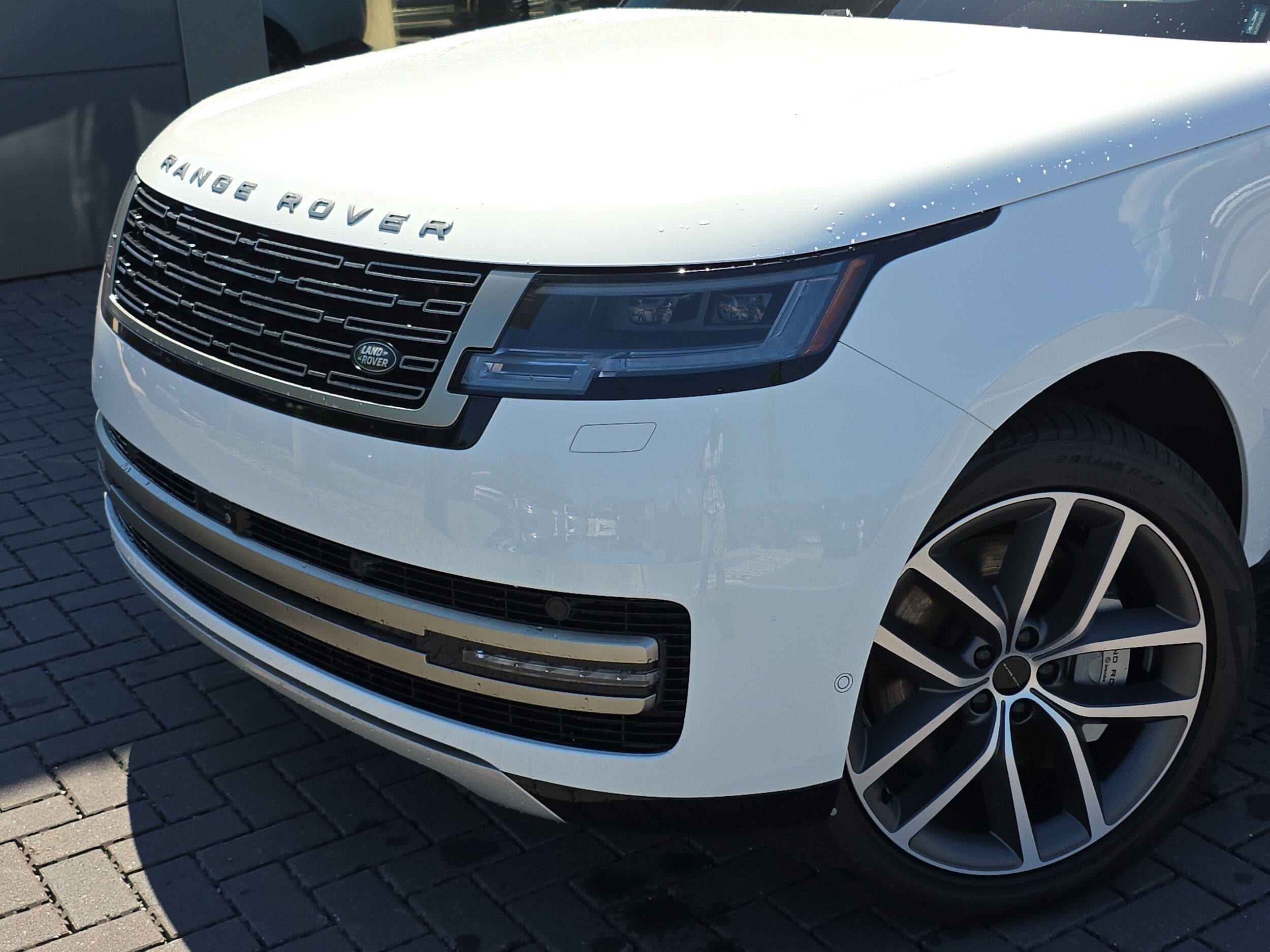 2026 Land Rover Range Rover SE - Photo 9