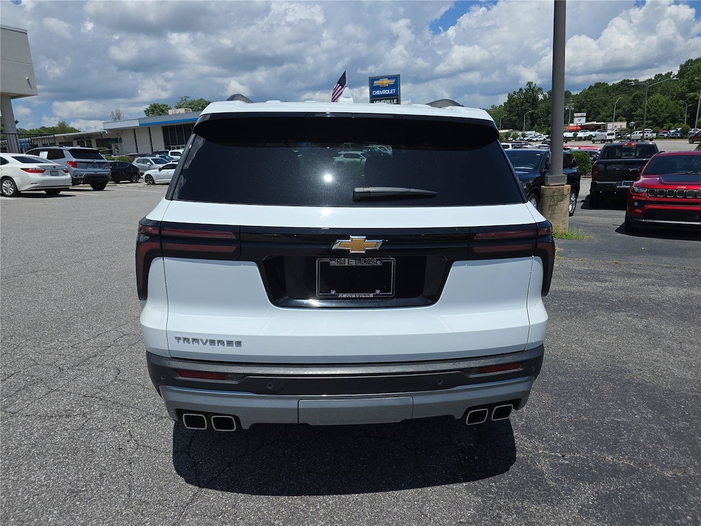 Used 2025 Chevrolet Traverse FWD LT w/1LT