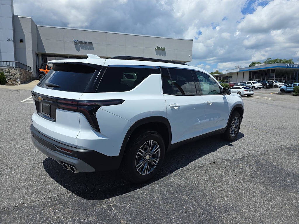 Used 2025 Chevrolet Traverse FWD LT w/1LT