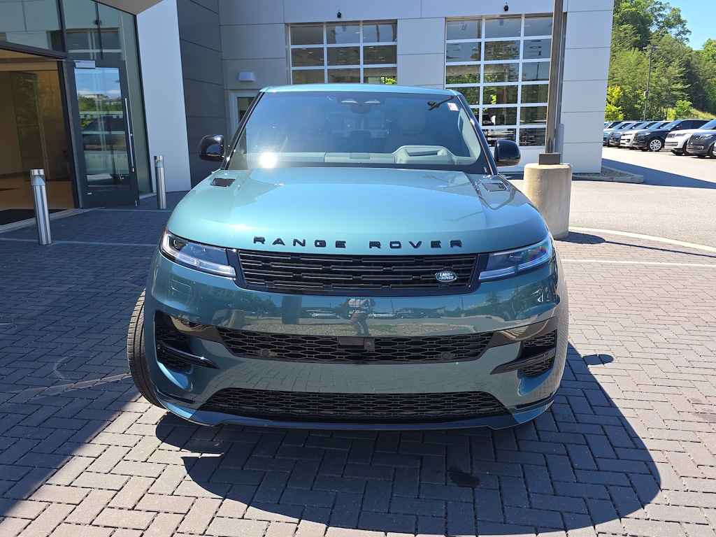 New 2026 Land Rover Range Rover Sport Dynamic SE SUV