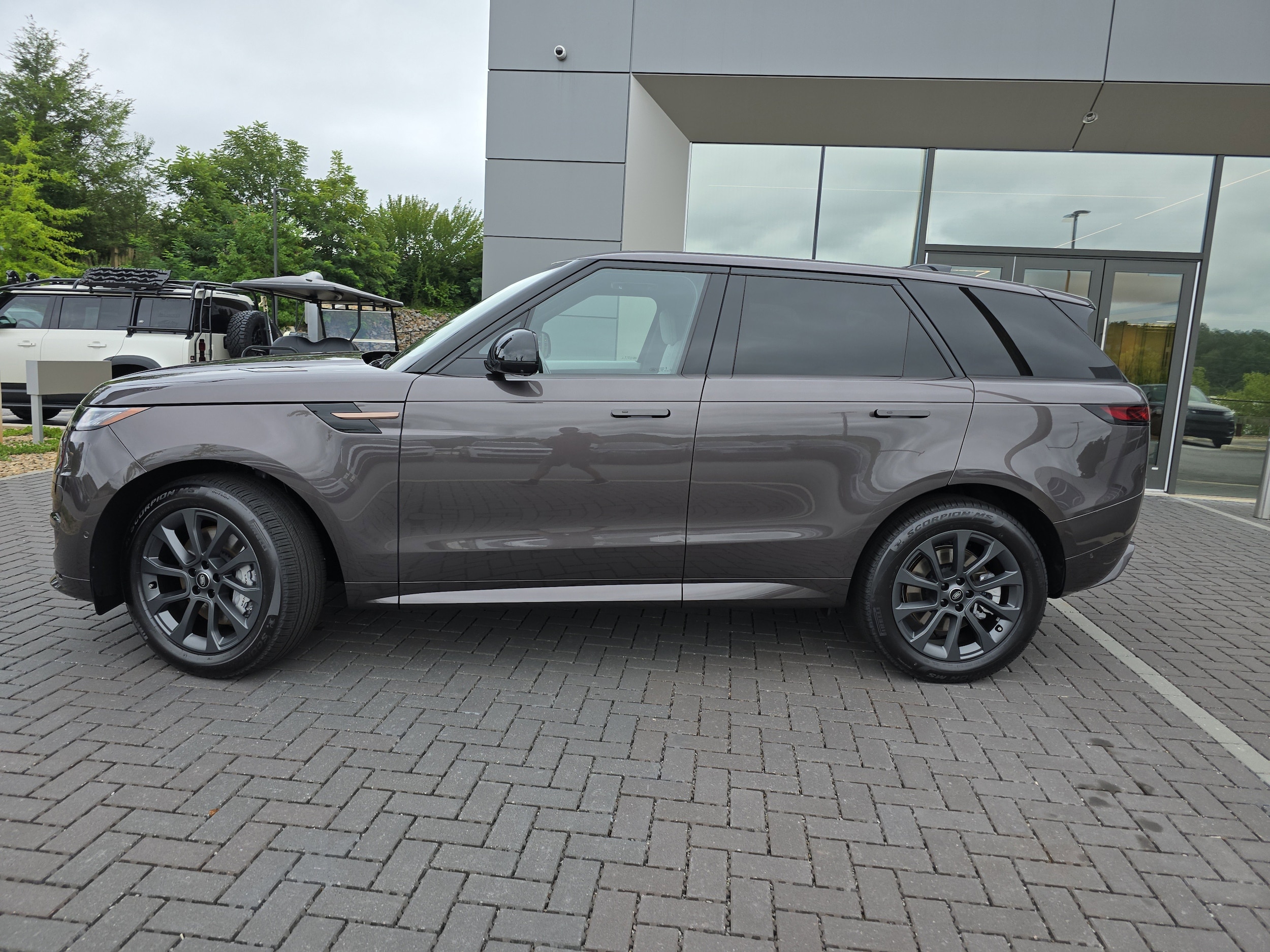 2025 Land Rover Range Rover Sport Dynamic SE - Photo 10