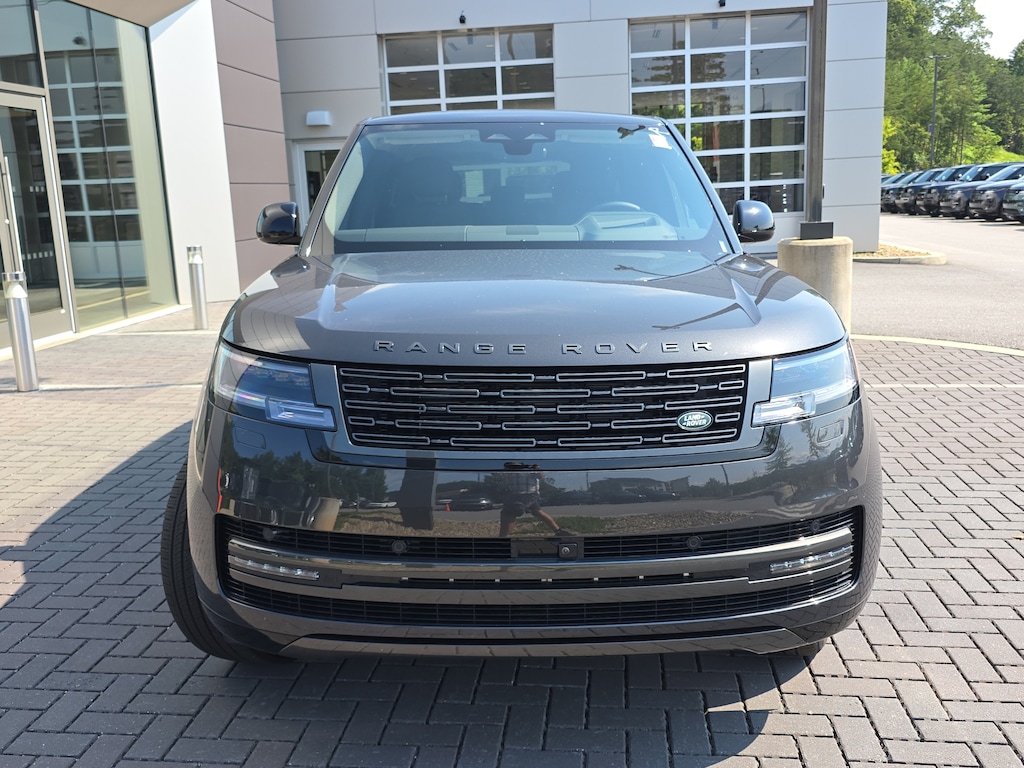 New 2026 Land Rover Range Rover SE LWB 7-Seats / V8 SUV