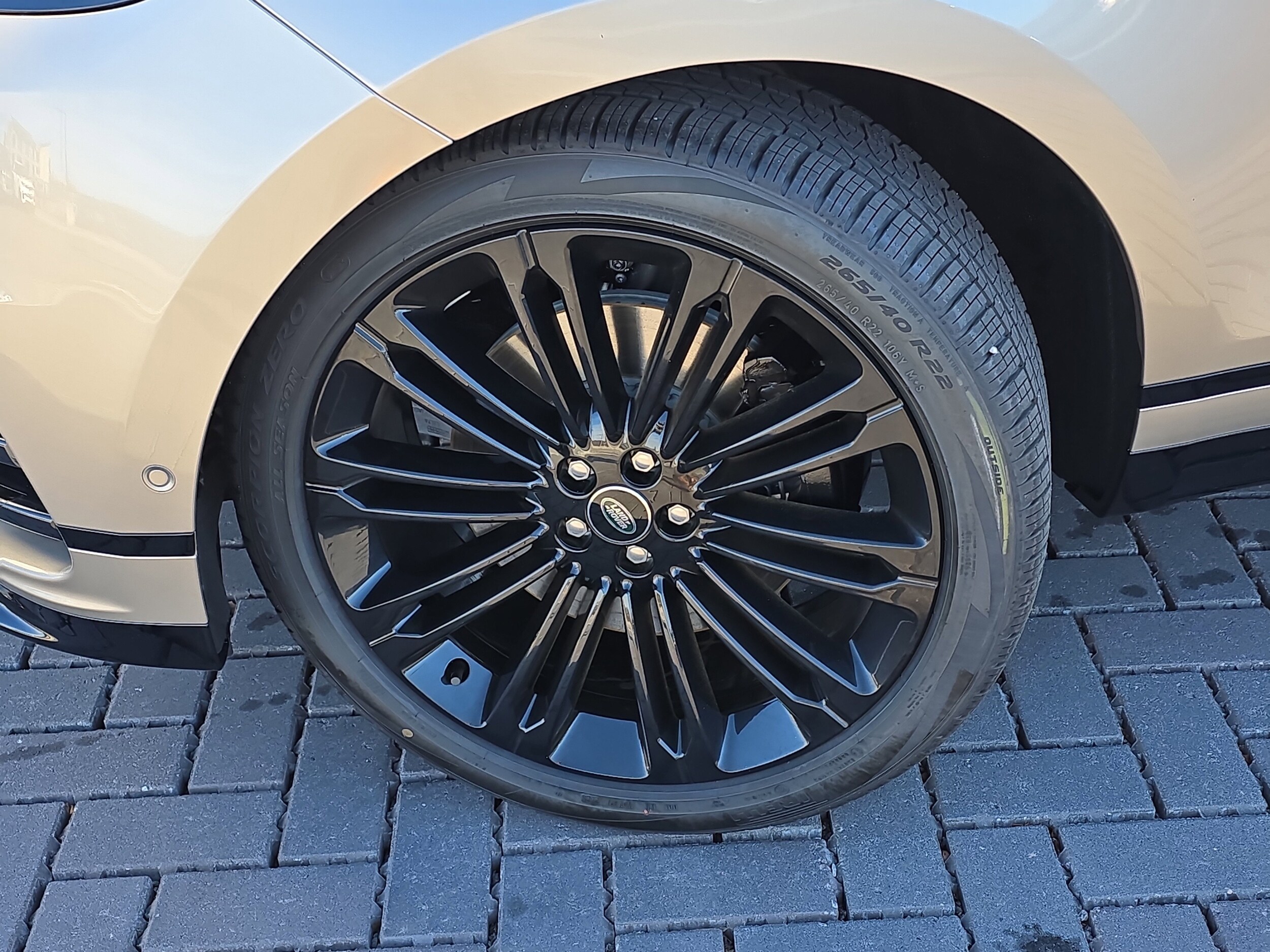 2026 Land Rover Range Rover Velar Dynamic SE - Photo 12