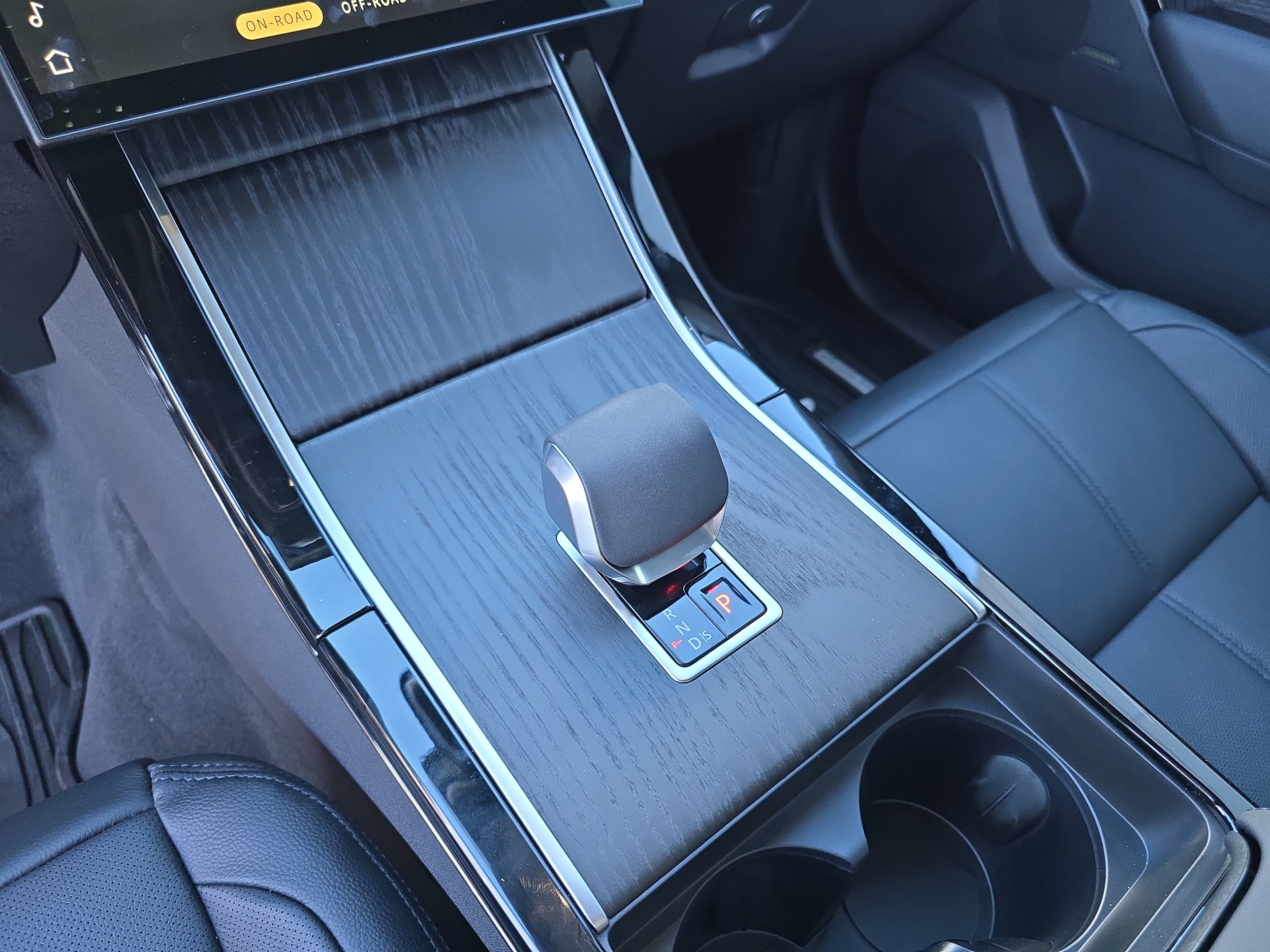 2026 Land Rover Range Rover Velar Dynamic SE - Photo 30
