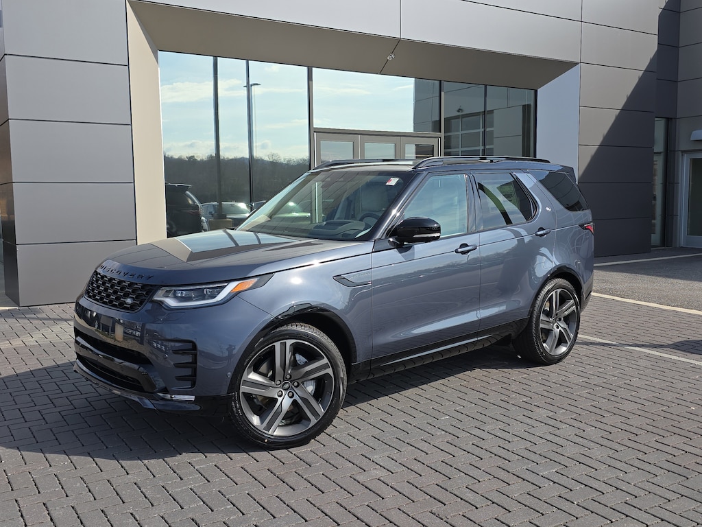 New 2026 Land Rover Discovery Dynamic SE SUV