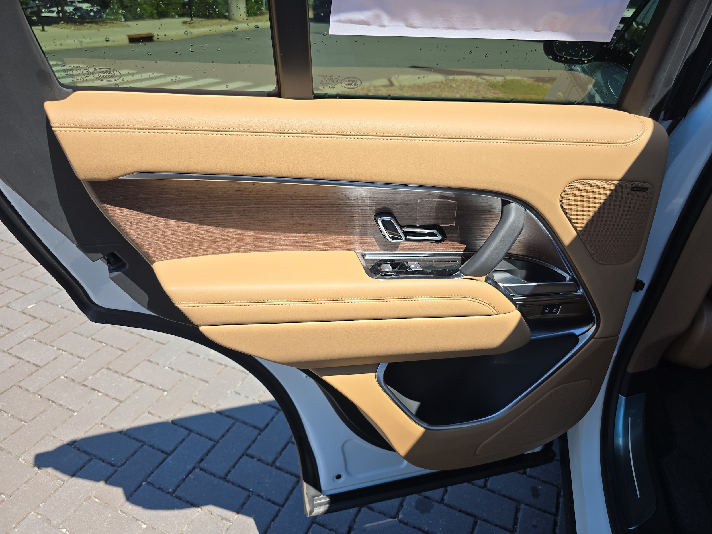 2026 Land Rover Range Rover SE - Photo 13