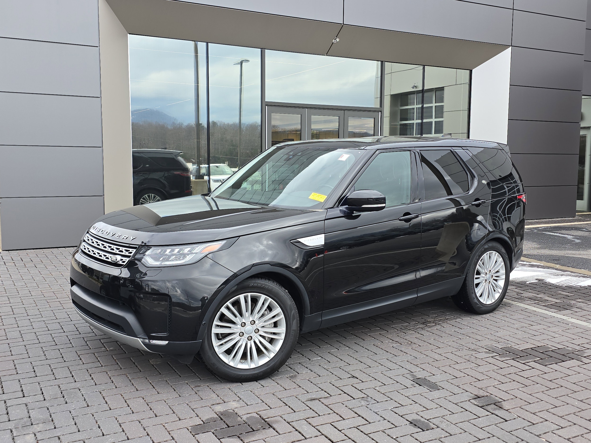2020 Land Rover Discovery HSE