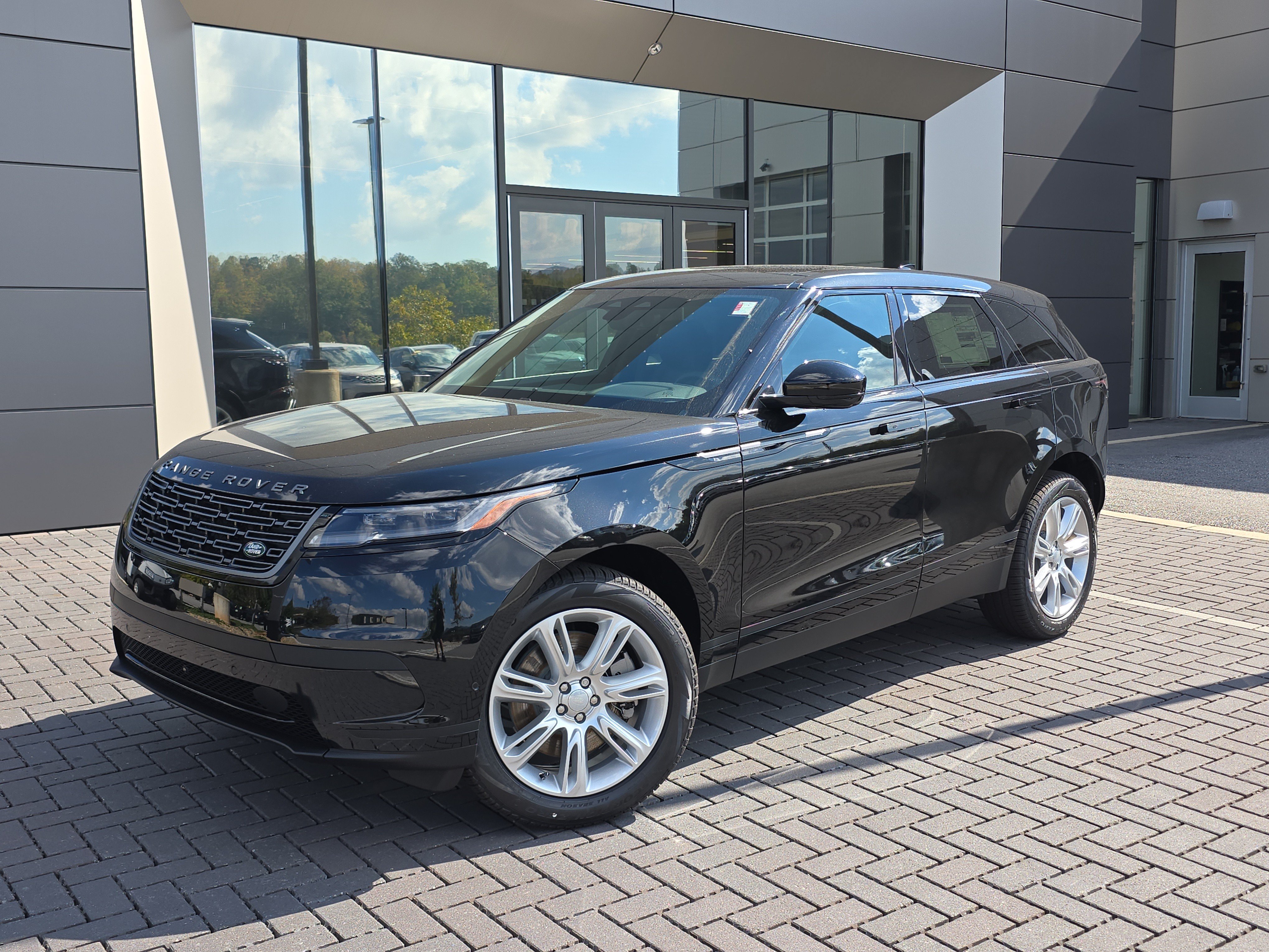 2026 Land Rover Range Rover Velar