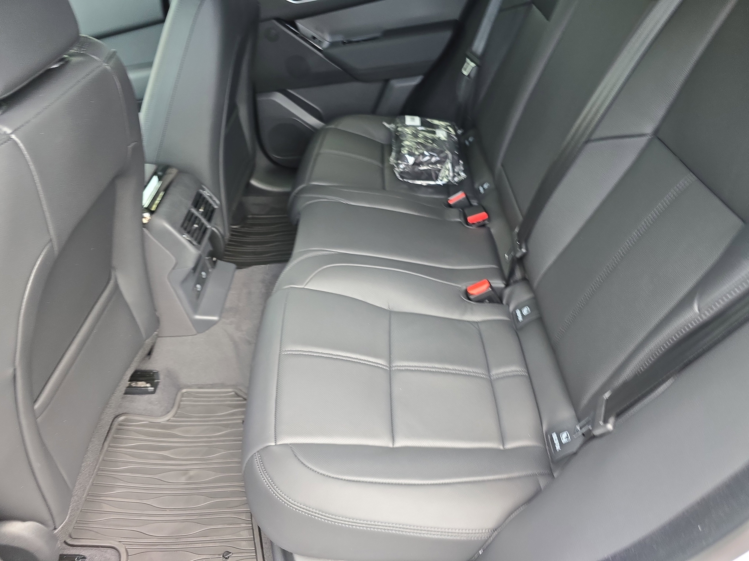 2026 Land Rover Range Rover Velar S - Photo 17