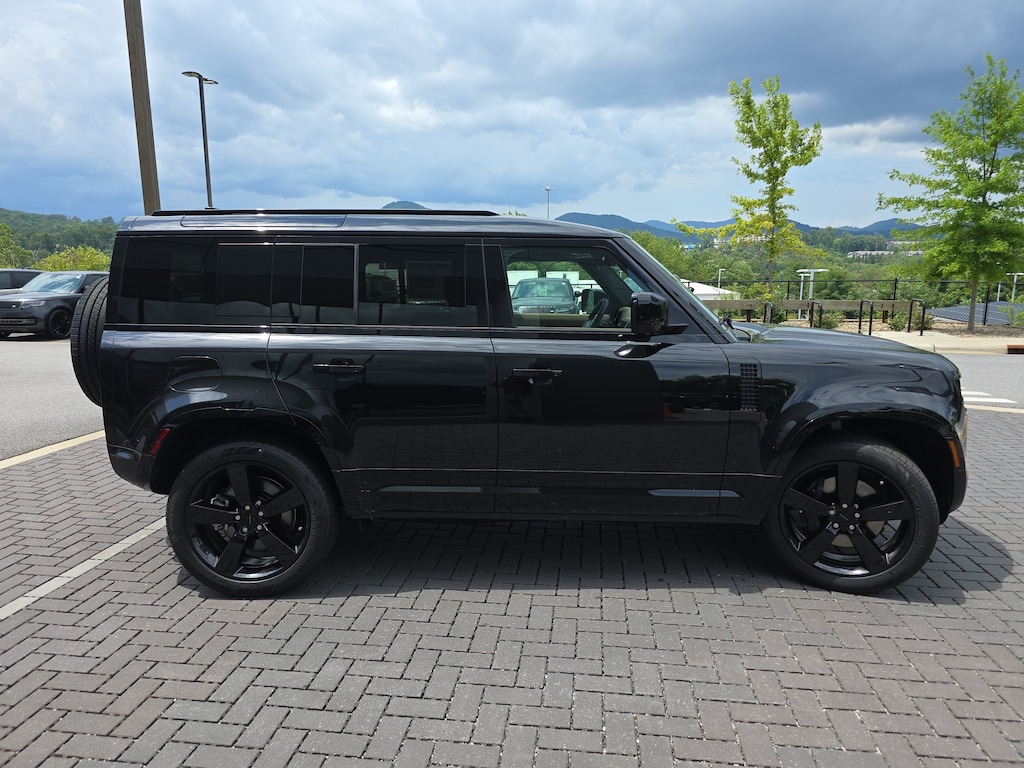 New 2026 Land Rover Defender 110 X-Dynamic SE SUV