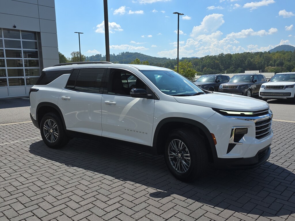 Used 2025 Chevrolet Traverse FWD LT w/1LT