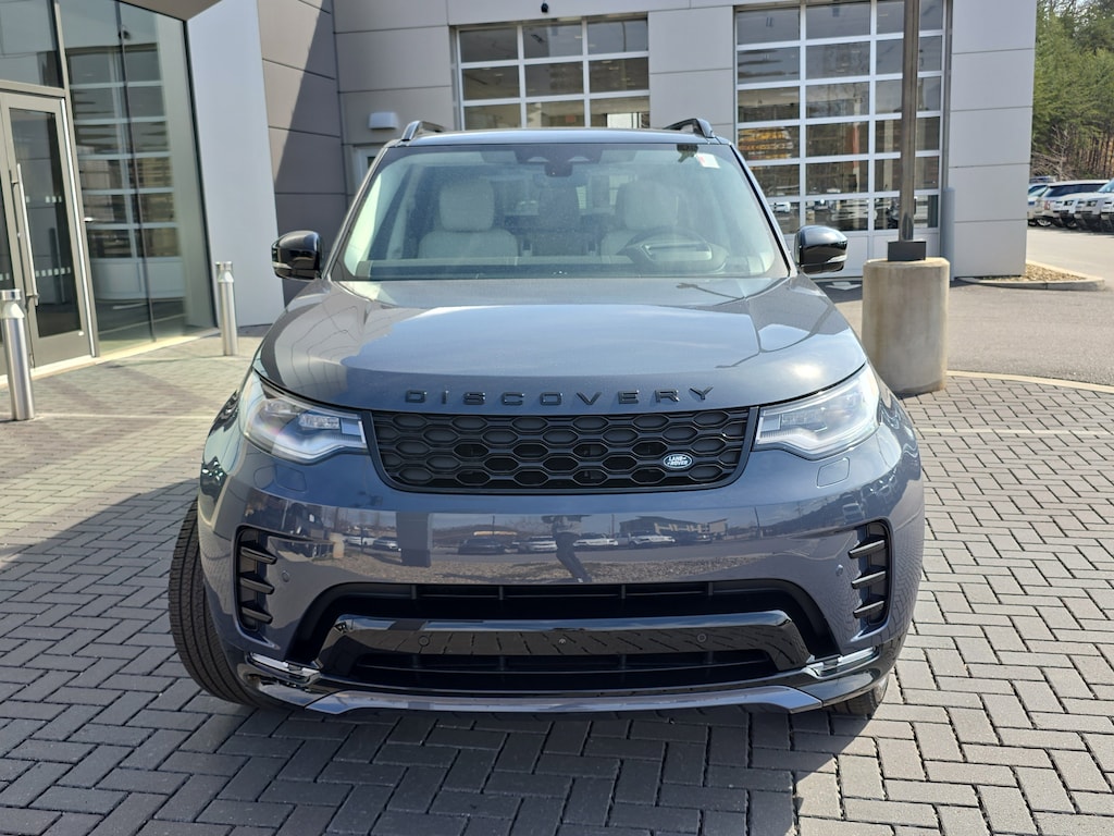 New 2026 Land Rover Discovery Dynamic SE SUV
