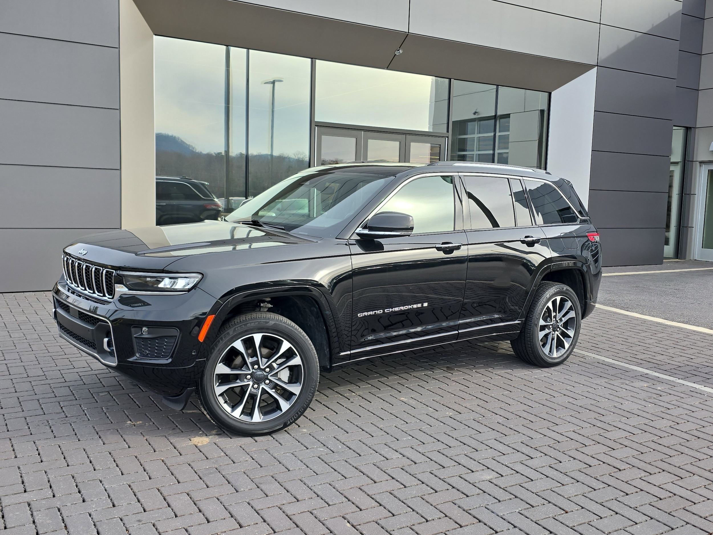 2022 Jeep Grand Cherokee Overland
