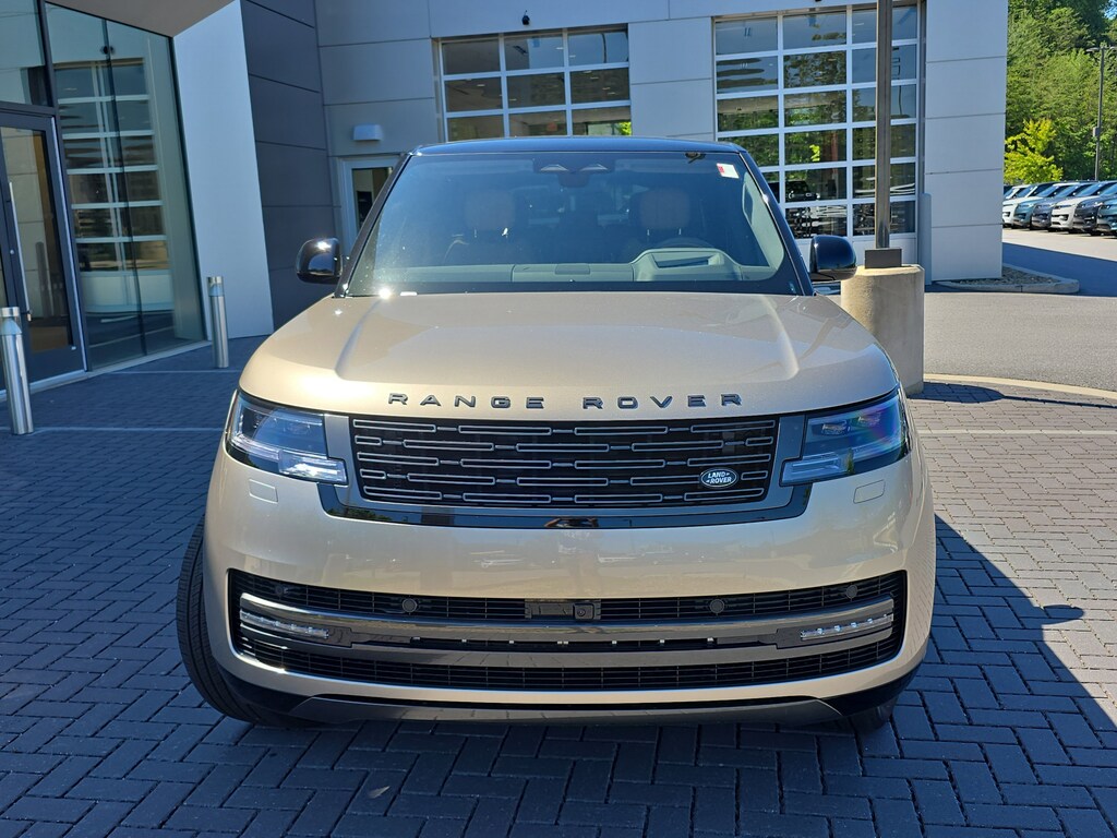 New 2026 Land Rover Range Rover SE LWB 7-Seats / V8 SUV