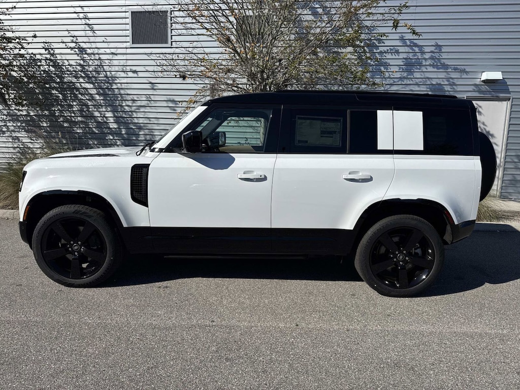 New 2025 Land Rover Defender 110 X-Dynamic SE SUV