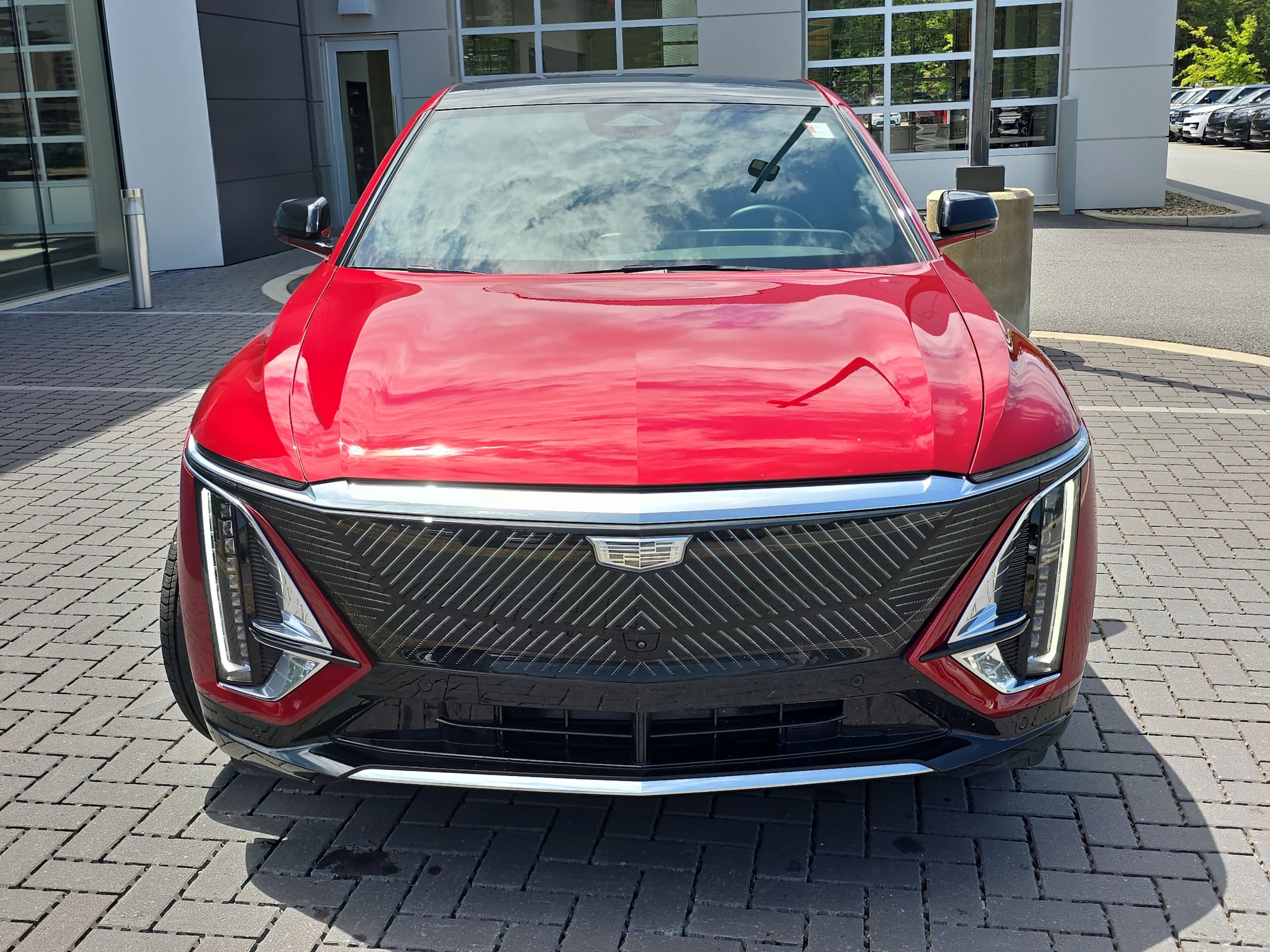 Used 2024 Cadillac LYRIQ Luxury 3 with VIN 1GYKPSRL8RZ139163 for sale in Arden, NC