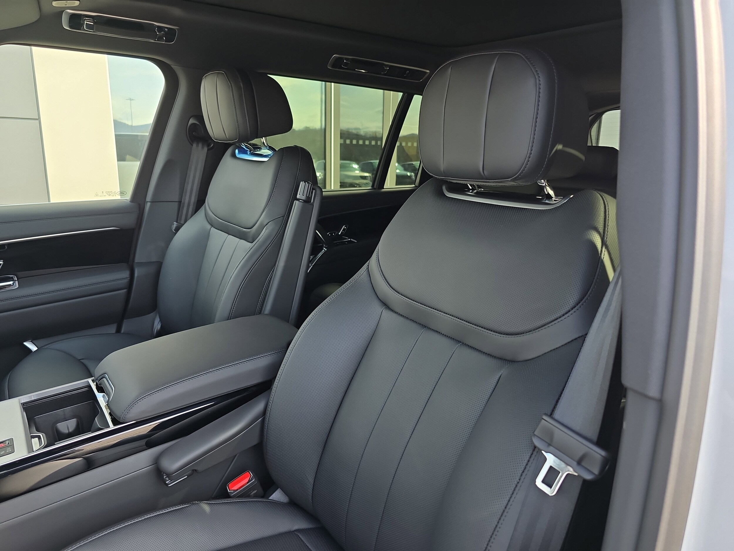 2026 Land Rover Range Rover SE - Photo 21