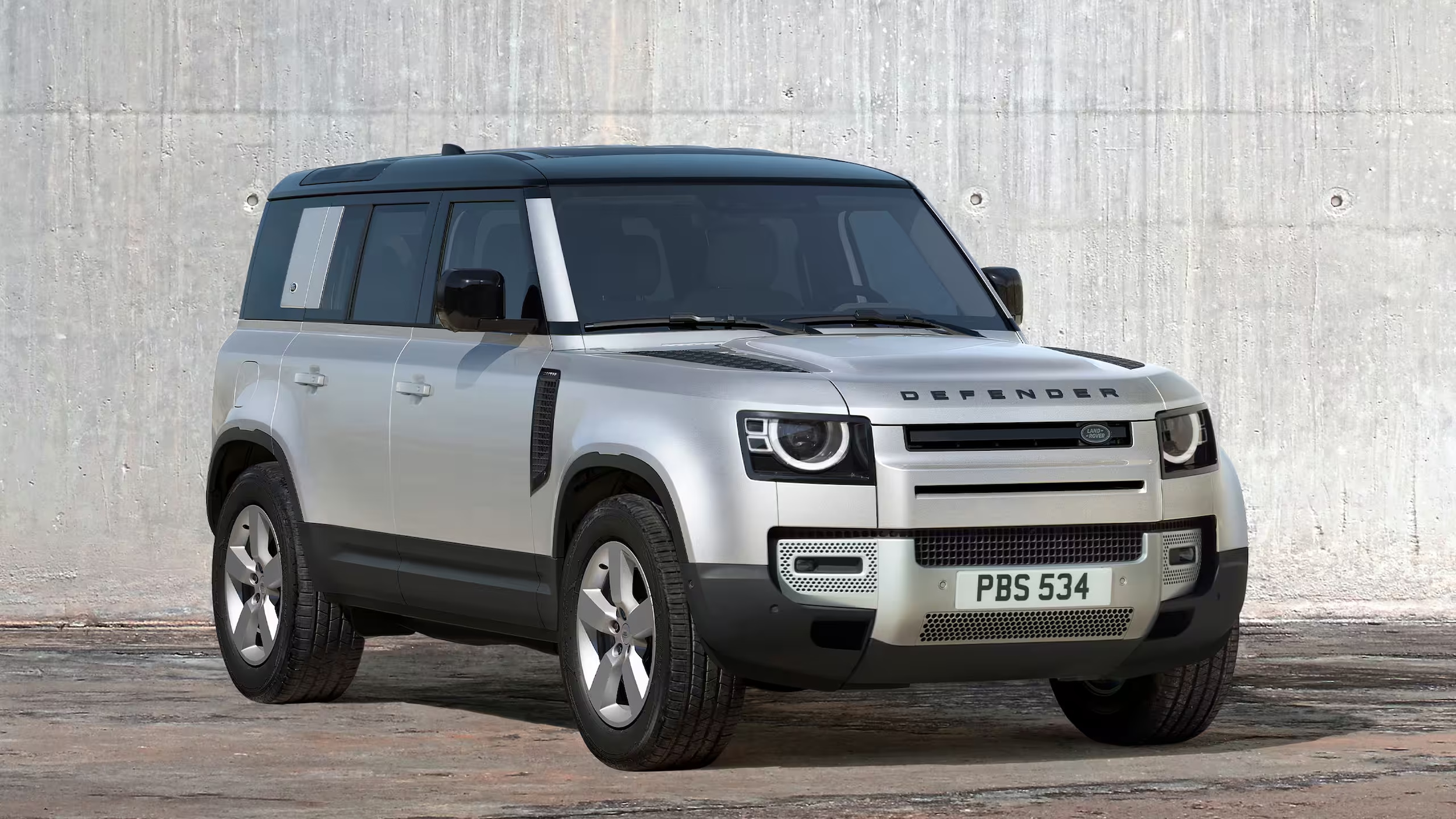 2024-land-rover-defender-grey-parked.png