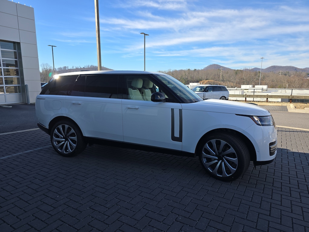 New 2026 Land Rover Range Rover SE 7 Seats SUV