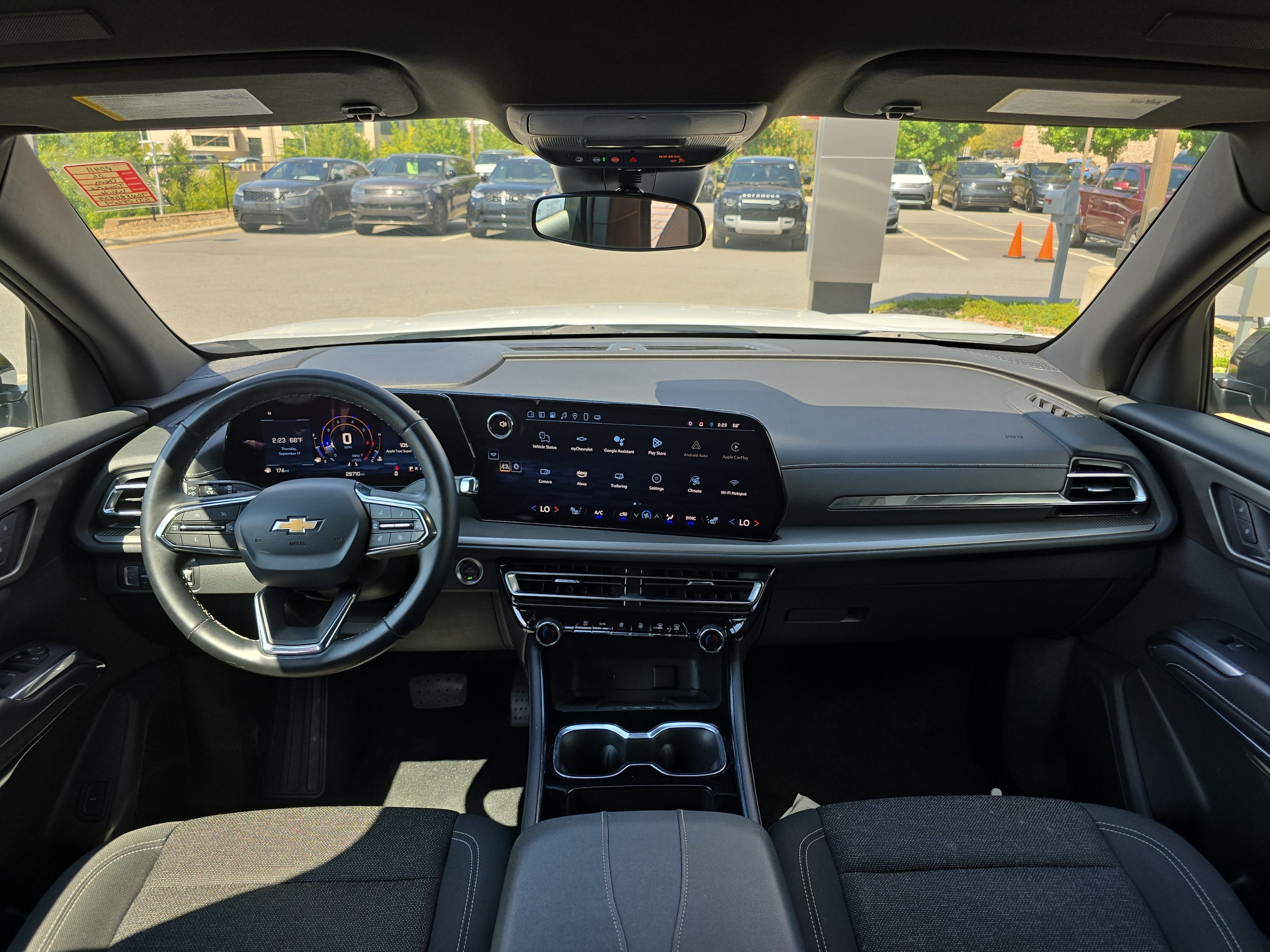 2025 Chevrolet Traverse LT - Photo 17