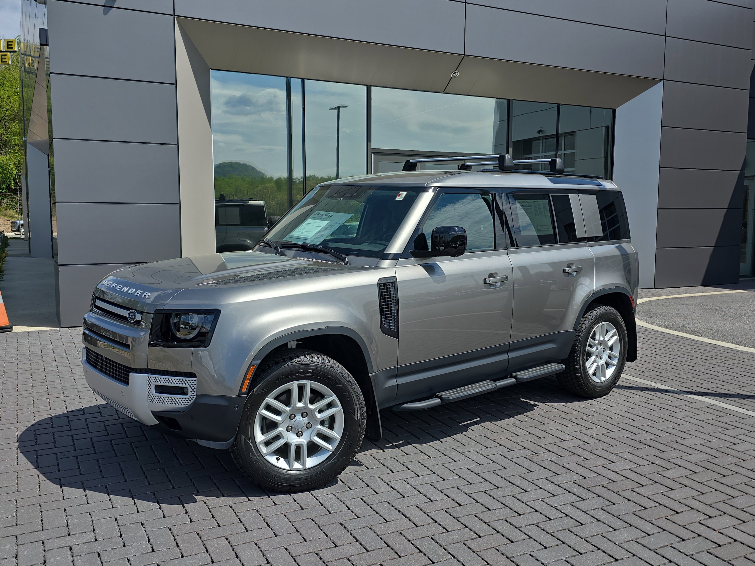 2025 Land Rover Defender