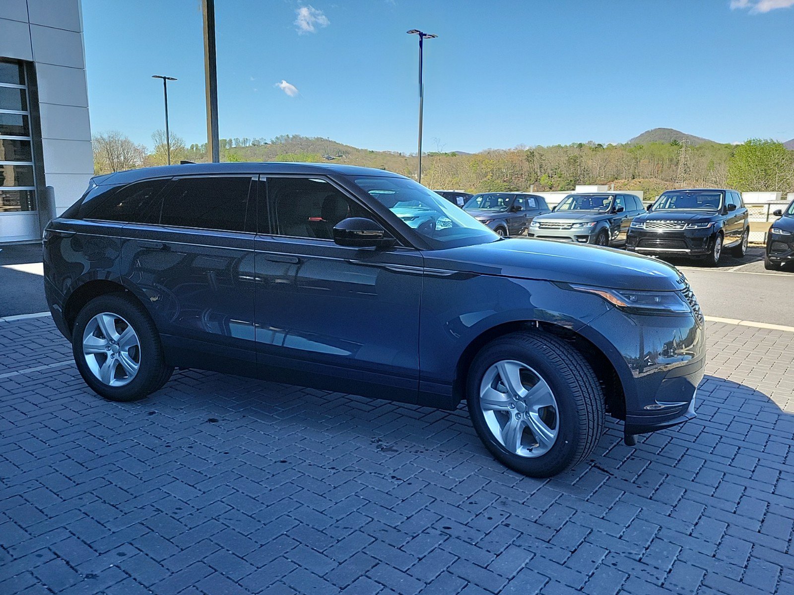 2025 Land Rover Range Rover Velar S photo 3