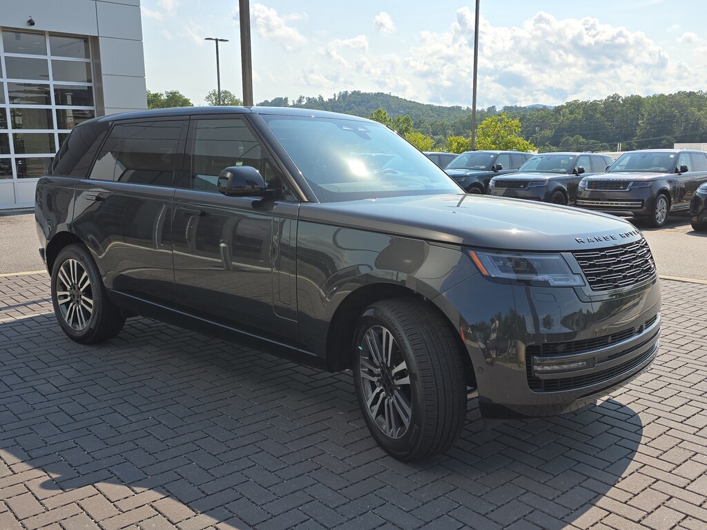 New 2026 Land Rover Range Rover SE LWB 7-Seats / V8 SUV