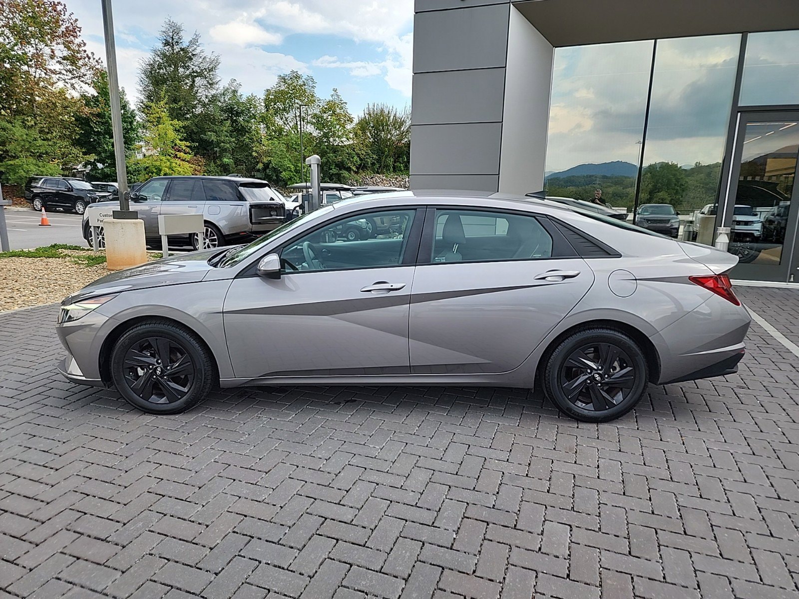 Used 2022 Hyundai Elantra SEL with VIN KMHLM4AG5NU265688 for sale in Arden, NC