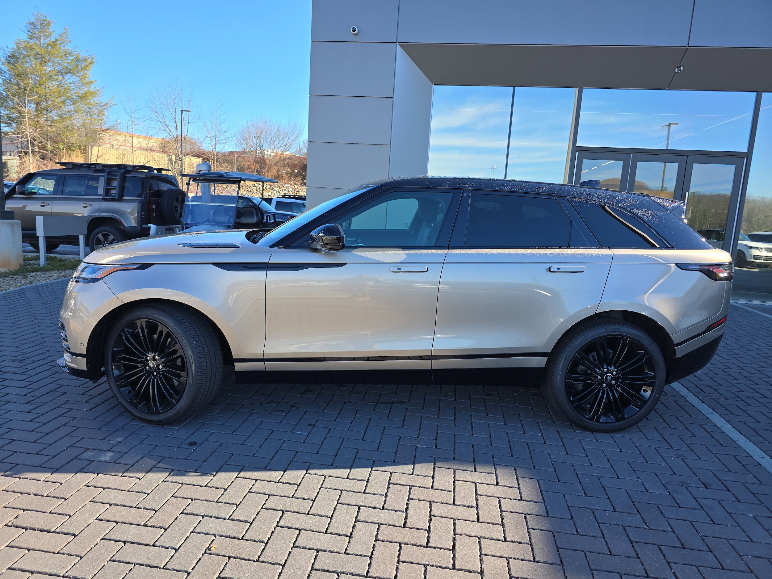 2026 Land Rover Range Rover Velar Dynamic SE - Photo 10
