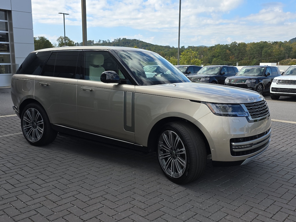 New 2025 Land Rover Range Rover SE 530PS SUV