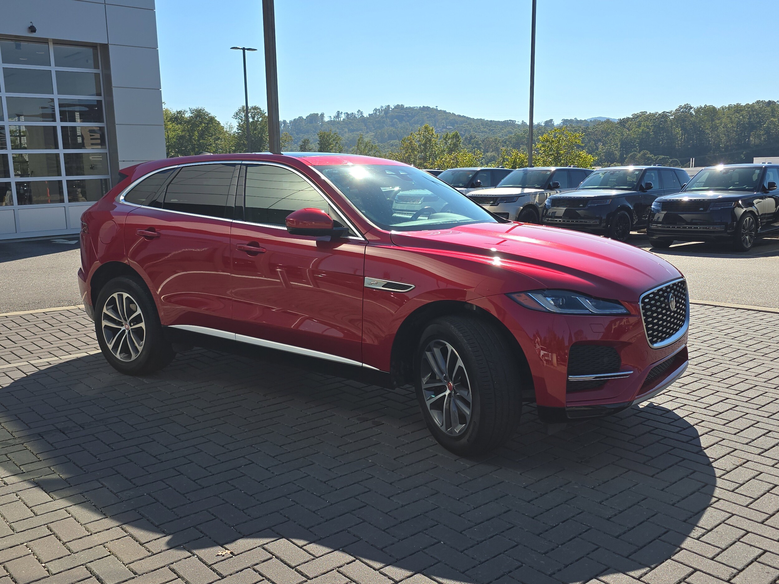2022 Jaguar F-PACE P250 S photo 3