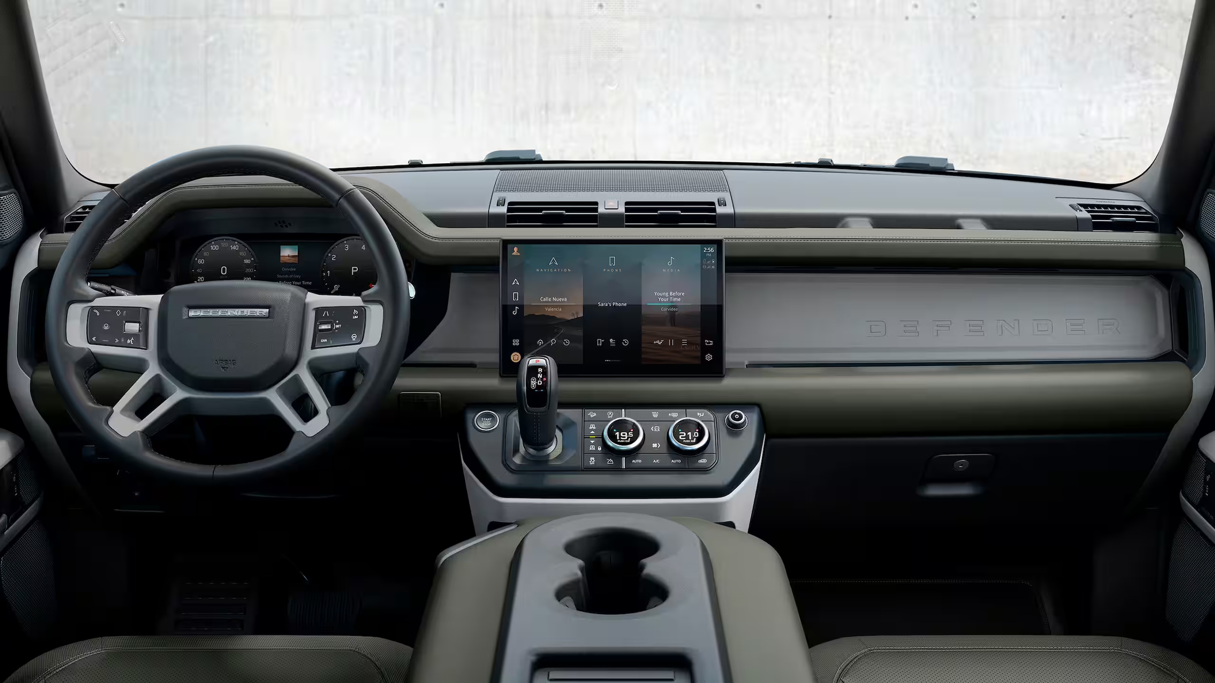 2024-land-rover-defender-int-tech-full-dash.png