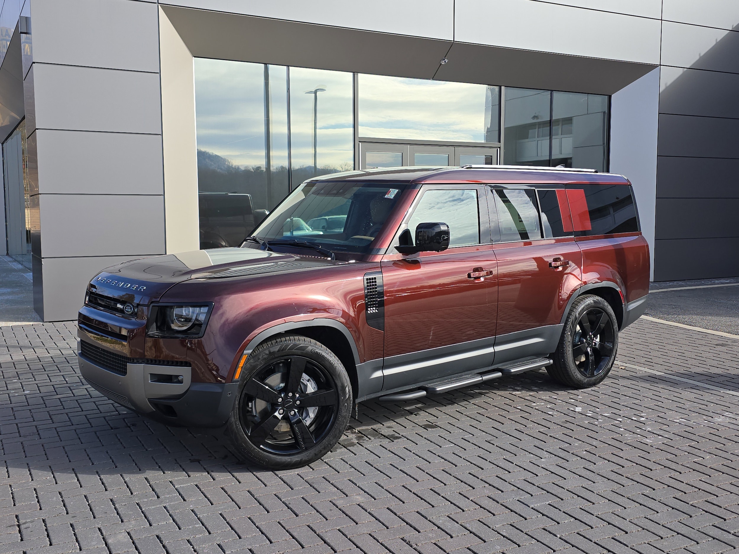 2026 Land Rover Defender 130 S P300's photo