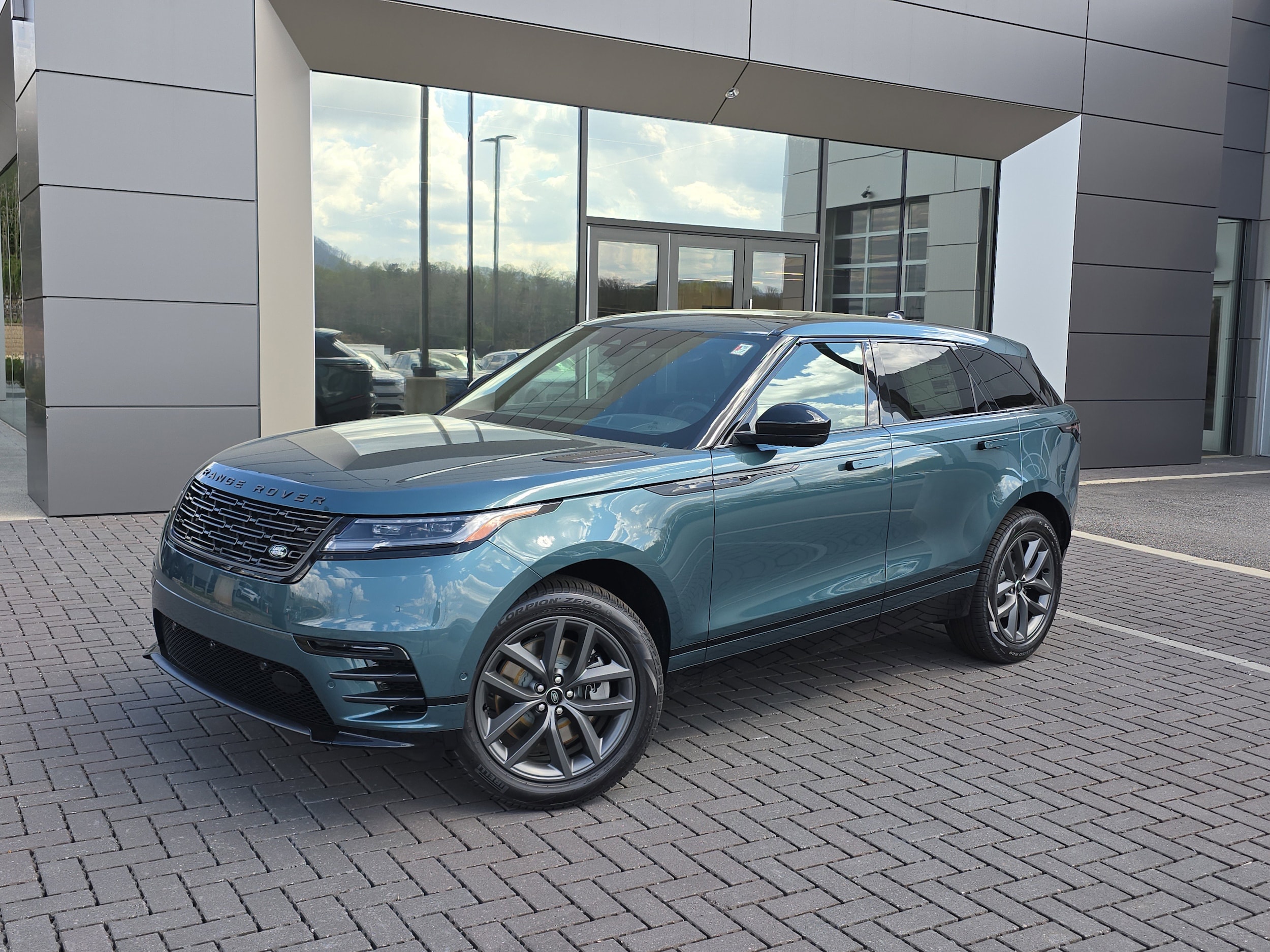 2026 Land Rover Range Rover Velar