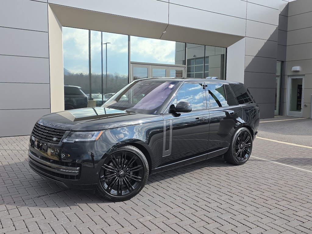 Used 2023 Land Rover Range Rover SE P400 SE SWB