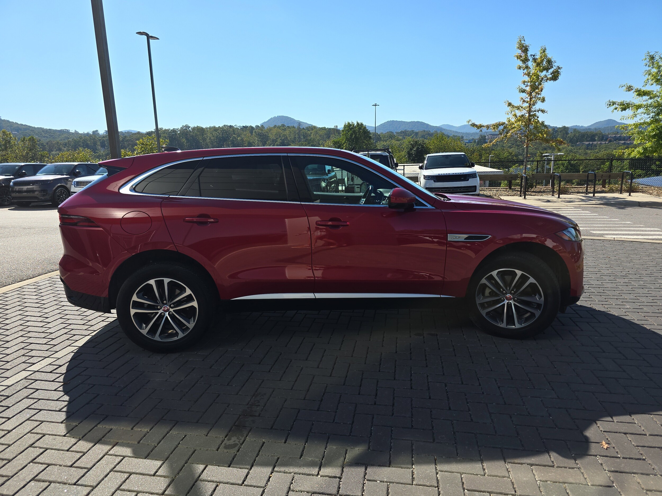 2022 Jaguar F-PACE P250 S photo 4