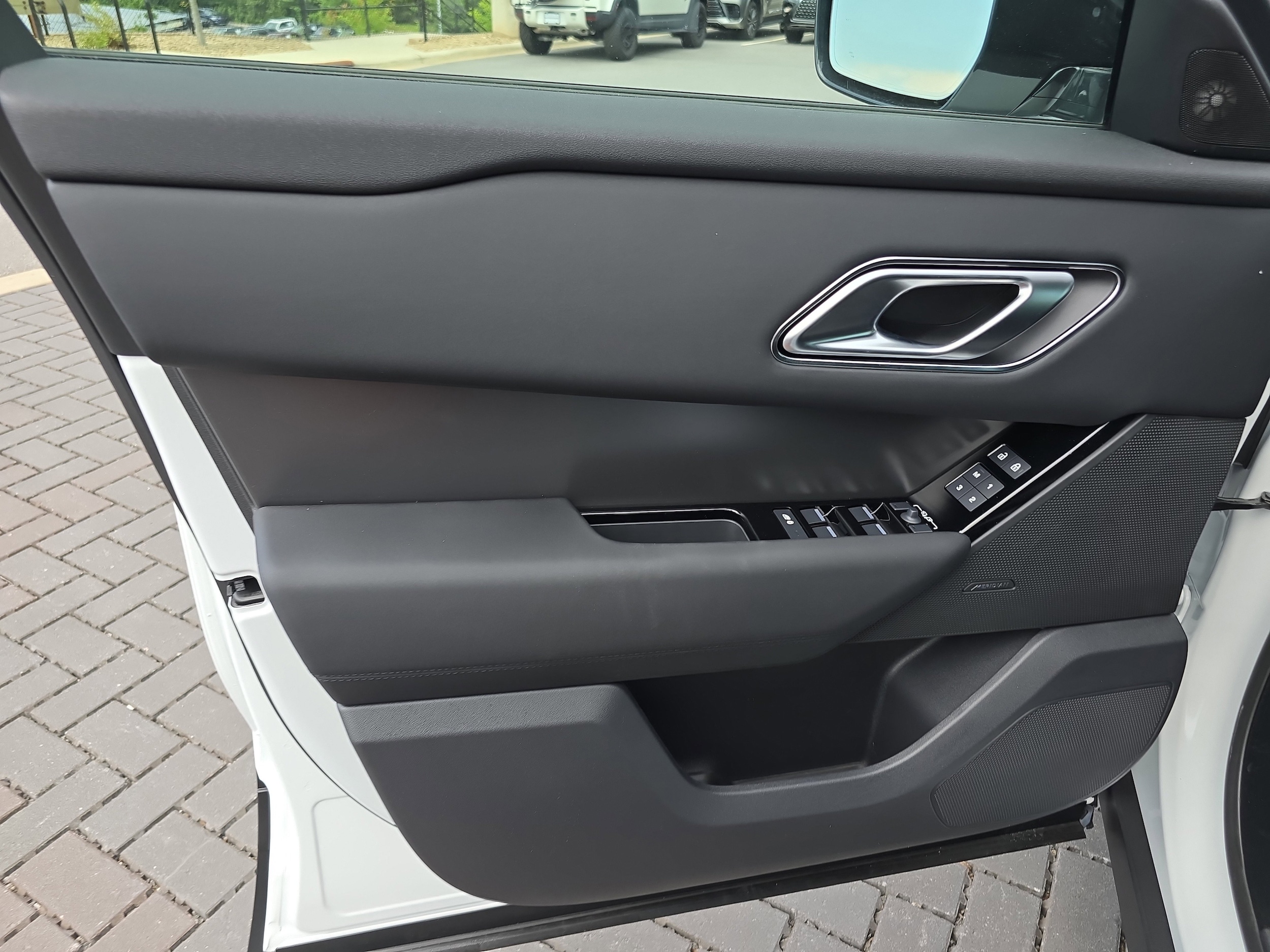 2026 Land Rover Range Rover Velar S - Photo 20
