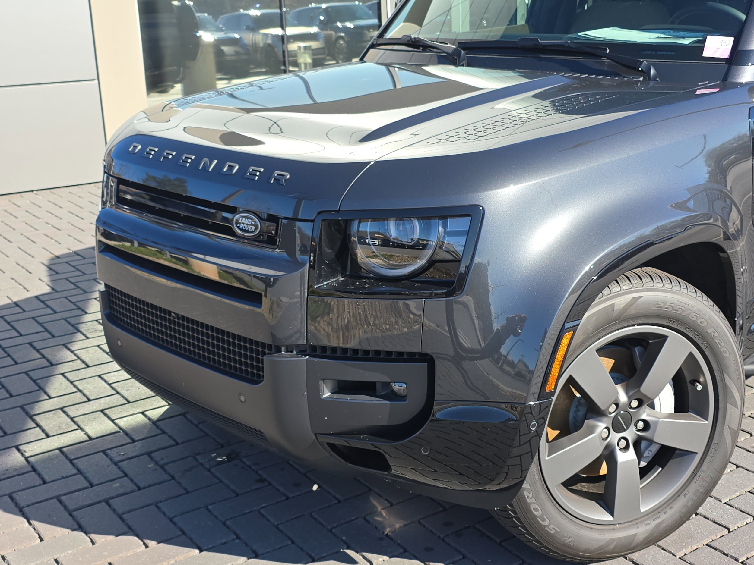 2026 Land Rover Defender X-Dynamic SE - Photo 10